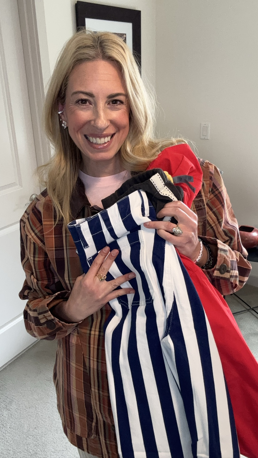 Rapid fire spring/summer pants try on! For sizing reference I am 5’ 9” and about 140 lbs 

Pink pants from @cos size 8
Blue and white striped pants @tiktokshop size 10 (didn’t need to size up could took a size 8) 
Red pants @oldnavy size M Tall planning to size down
Black terry cloth pants @oldnavy size M Tall 
Cropped stripped pants @zara size 8 planning to size down

#LTKOver40 #LTKSeasonal #LTKTall