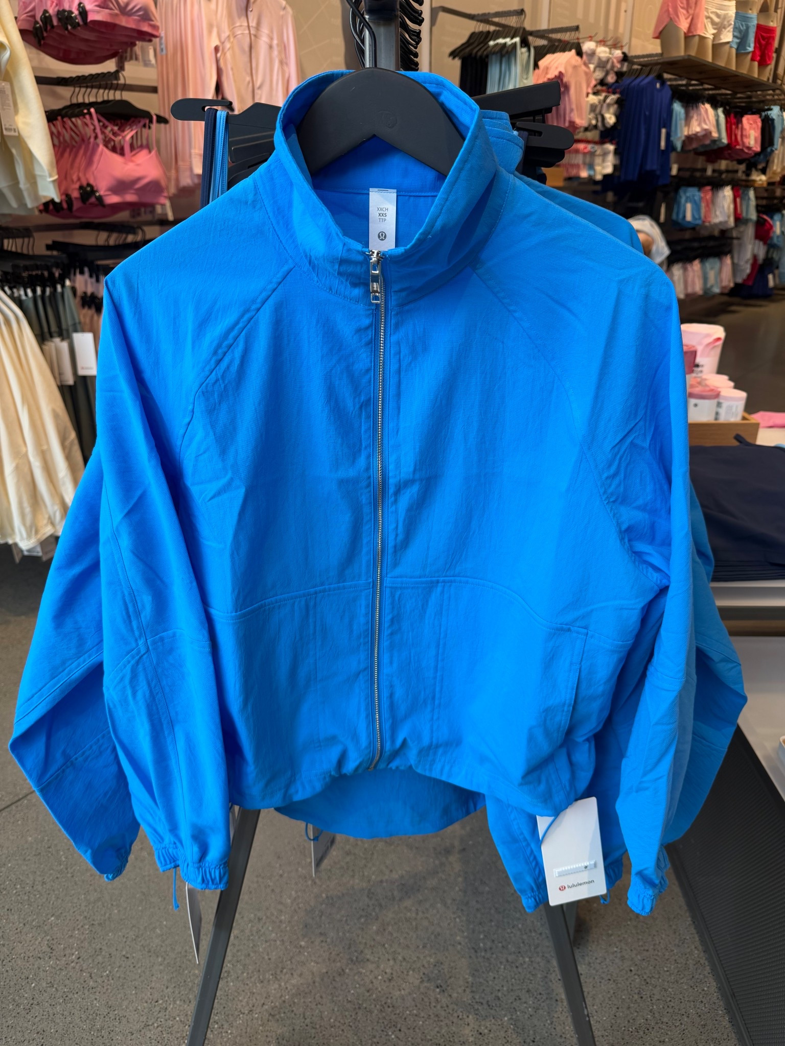 New @lululemon finds!
This one has an oversized fit! Did the xs 