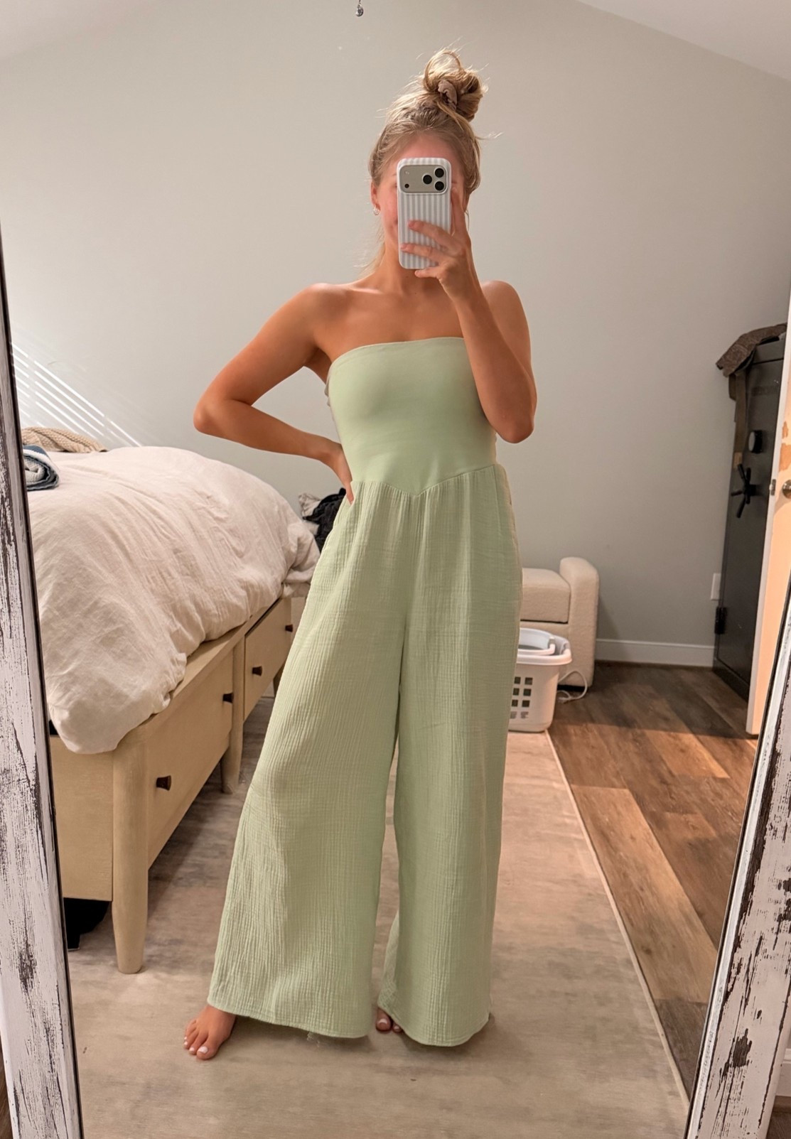 This aerie jump suit 1000/10!!!! 

Sooo comfy and can be dressed up or down 
Mom outfit 
Cute casual 
Jumpsuit 
Aerie 
Sale

#LTKootd #LTKSaleAlert #LTKmomlife