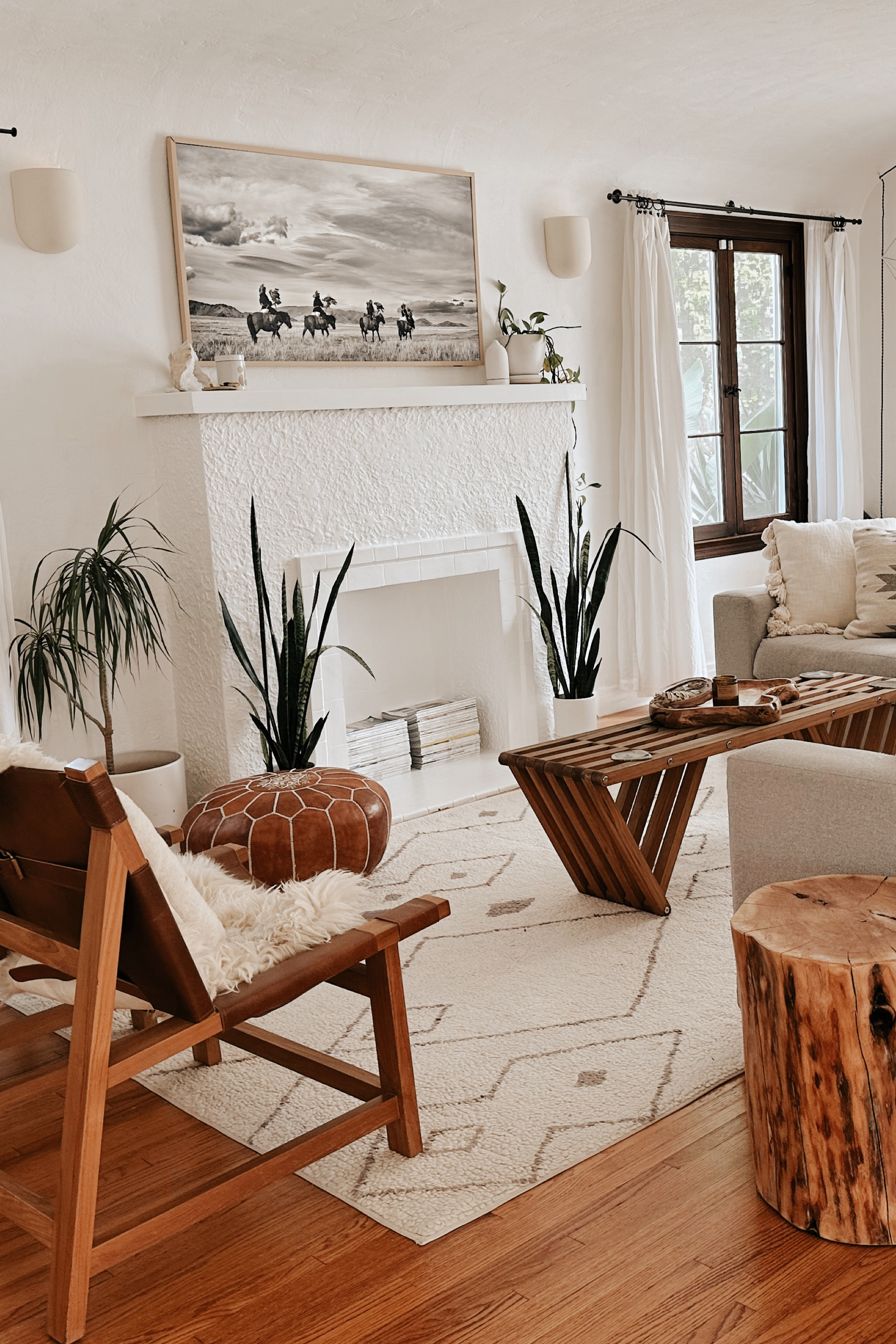Coastal Cowgirl ~ Get the look ~ The Blanco Bungalow coastal cowgirl living room🐴 

#blancobungalow
#coastalcowgirl
#livingroomdecor
#livingroom
#livingroomgoals
#californiastyle
#white
#neutraldecor
#whitelivingroom
#modernbohemian
#fall2023

#LTKhome #LTKSeasonal #LTKstyletip