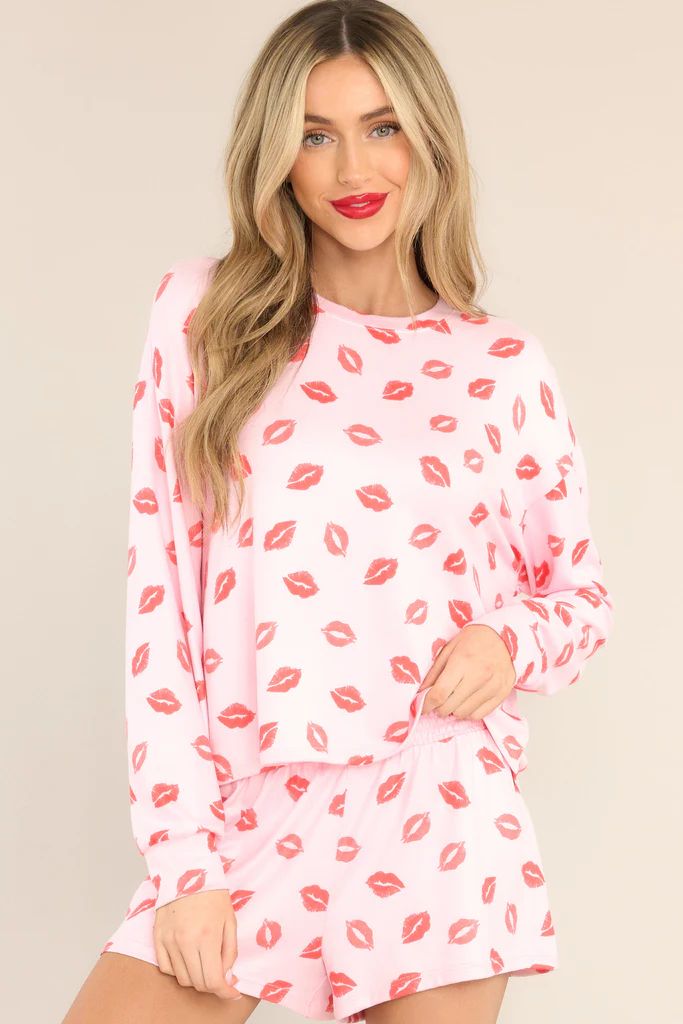 Z-Supply Pucker Up Kisses Cotton Candy Long Sleeve Top | Red Dress 