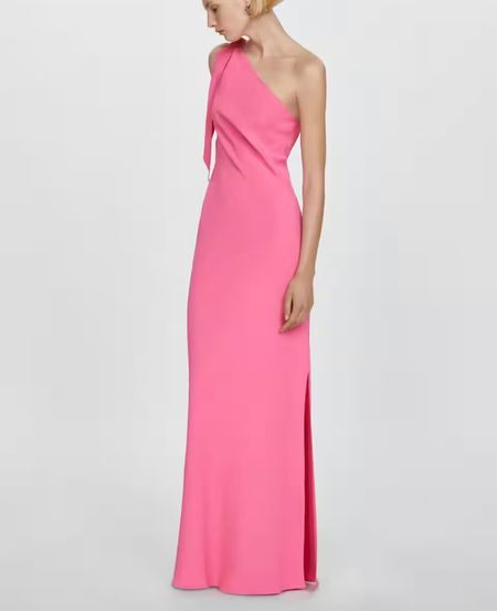 Obsessed with this beautiful dress as an option for a wedding guest dress 😍 such a stunning color 


Formal dress
Graduation 
Wedding guest 
Mango dresses
Maxi dress 
Spring dresses 

#LTKwedding #LTKparties #LTKtravel