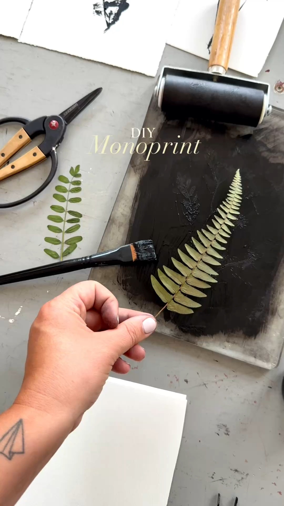 When everything is in bloom, I love using DIY monoprinting to preserve those beautiful blossoms year-round. It's such an easy and fun project, and a wonderful way to capture the beauty of the season. If you're looking for the supplies, I've linked everything you need right here. I can't wait to see you create your own!