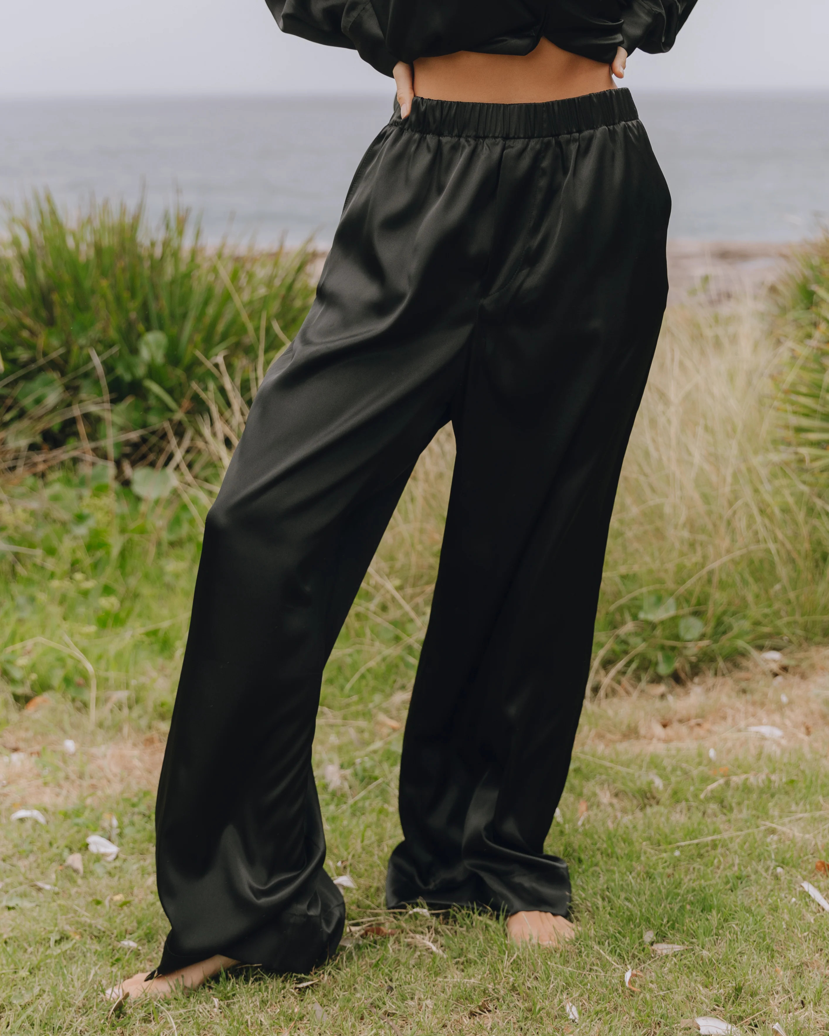 Silky Resort Pants - Black | Daily Drills