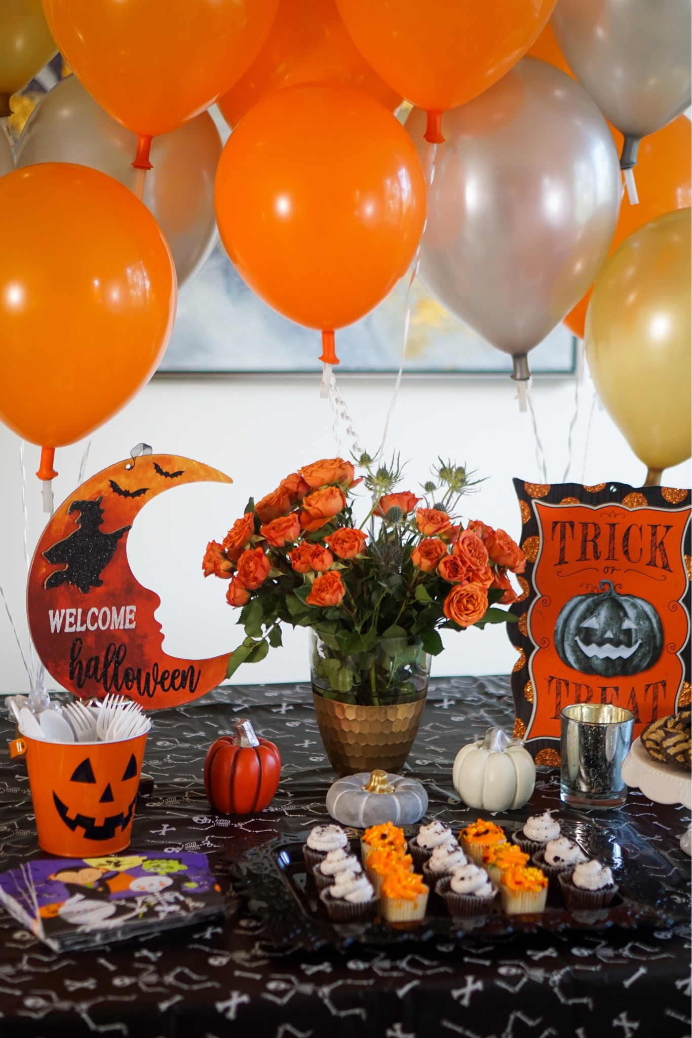 Unleash Halloween magic with our best-selling E-Z Safety Seal Helium Balloon Valves, which make it fast, fun, and e-z to decorate with boo-tiful helium-filled latex balloons! 

Here's why our spooktacular balloon accessory is making event & party planners shriek with delight... even the editors at Inspired by This featured it in their "Favorite Party Must-Haves" article!

Inflating, sealing, and stringing helium-filled latex balloons is now as quick as casting a spell - in just 6 seconds! Plus, these reusable and recyclable valves make balloons re-inflatable too.

You're in for a treat because you can now easily decorate your haunted Halloween bash up to 9X FASTER with our patented, self-sealing, pre-strung ribbon valves.

Our balloon valves work like magic by banishing:
- Hand-tying knots in latex balloons 
- Cutting ribbon
- Stringing ribbon
- Sore fingers
- Wasting time

Available at all Walmart stores (party aisle) & on Walmart.com.

SHOP NOW AT WALMART:
https://www.walmart.com/ip/Big-Barrel-E-Z-Safety-Seal-Balloon-Valves-Quickly-Seals-Latex-Balloons-25-Ct/165946158

#creativeballoons #creativeballoonsmfg #walmart #walmartfinds #ezsafetysealvalves #Halloween #halloweenparty #partydecorations #party #partyideas 

#LTKHalloween #LTKSeasonal #LTKparties