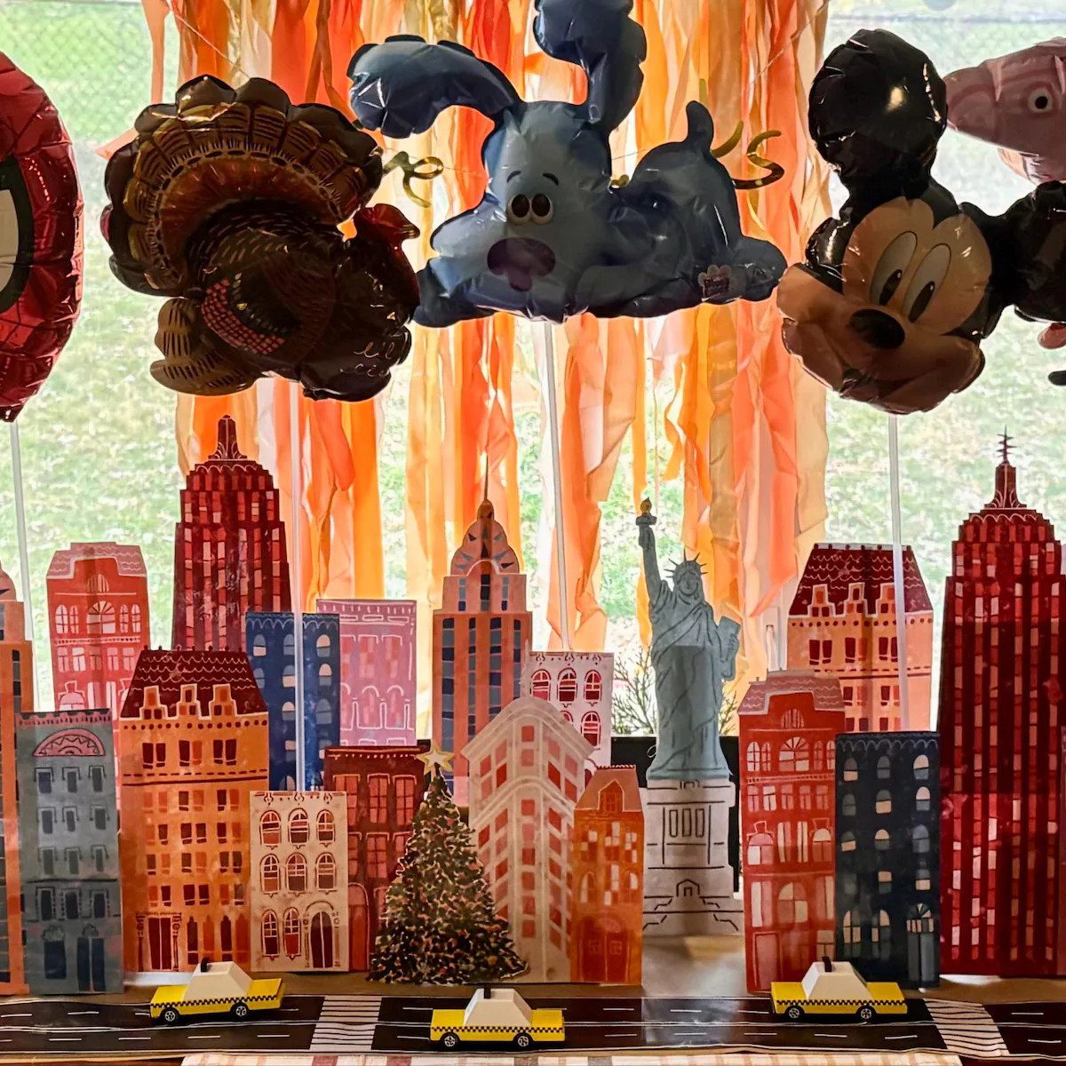 Macy's Thanksgiving Day Parade Skyscraper Tablescape, PDF Printables | Etsy (US)