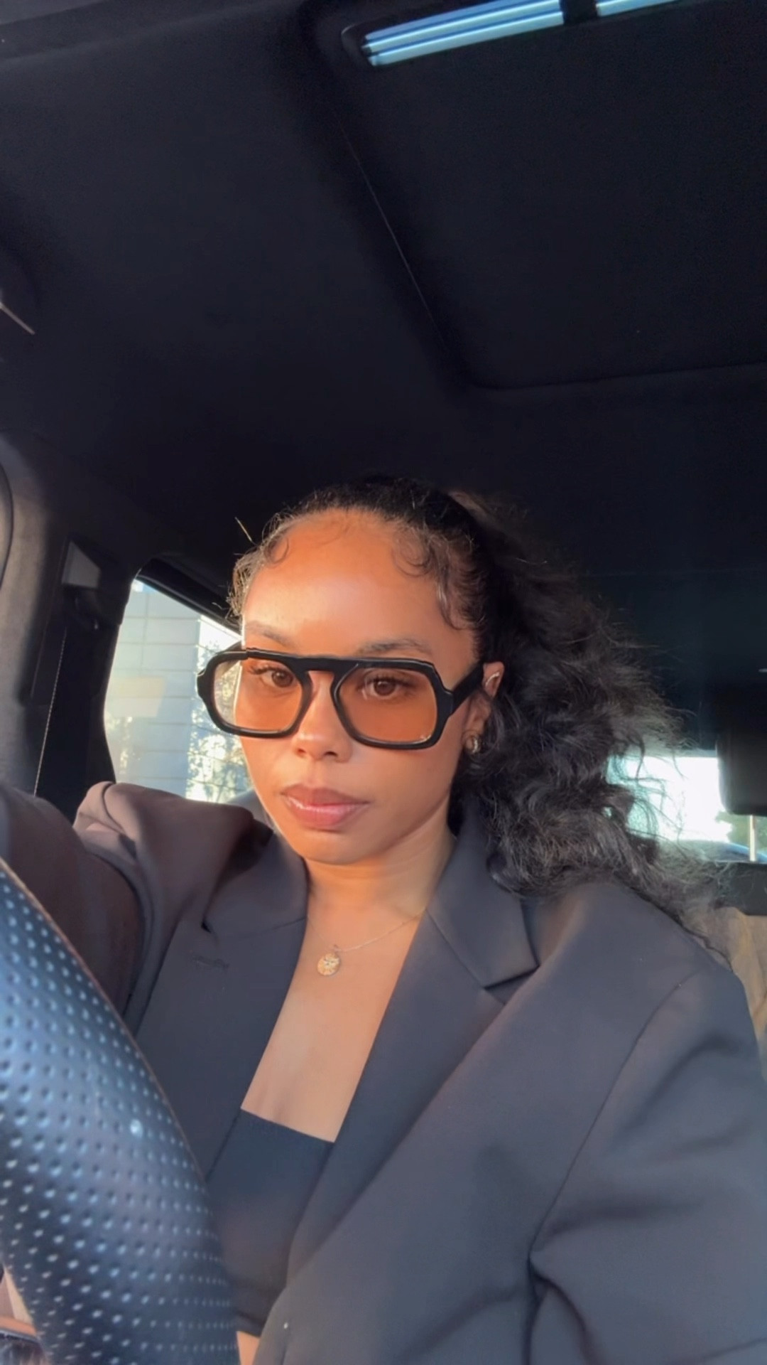 These glasses are a fashion girl must have! 