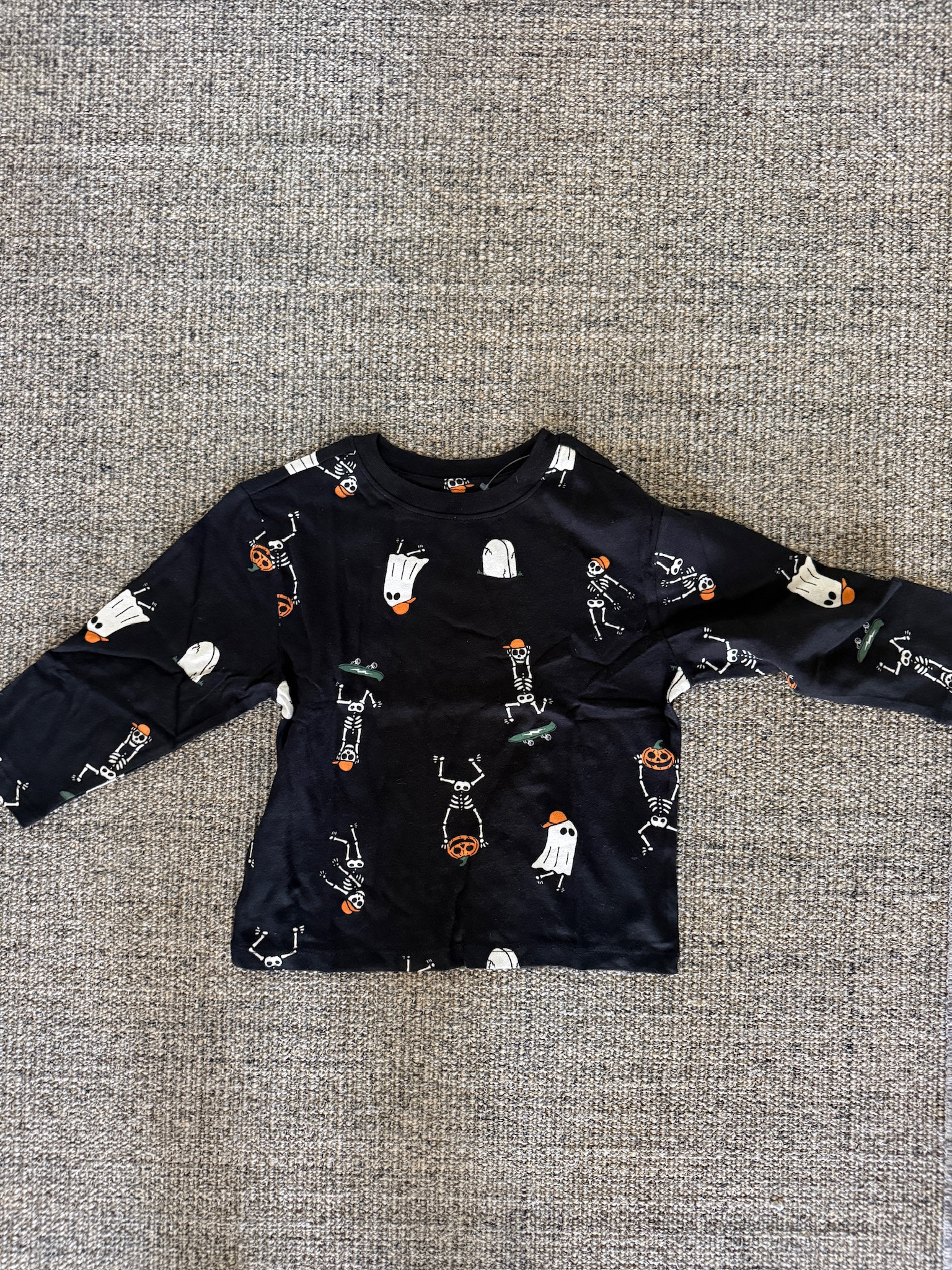 Old navy finds 🤩

Old navy, old navy halloween, halloween outfits, toddler outfits for halloween, Disney outfits, disney toddler outfits, mickey, Disney trip, kids, boy mom, grace white

#LTKmomlife #LTKKids #LTKSaleAlert