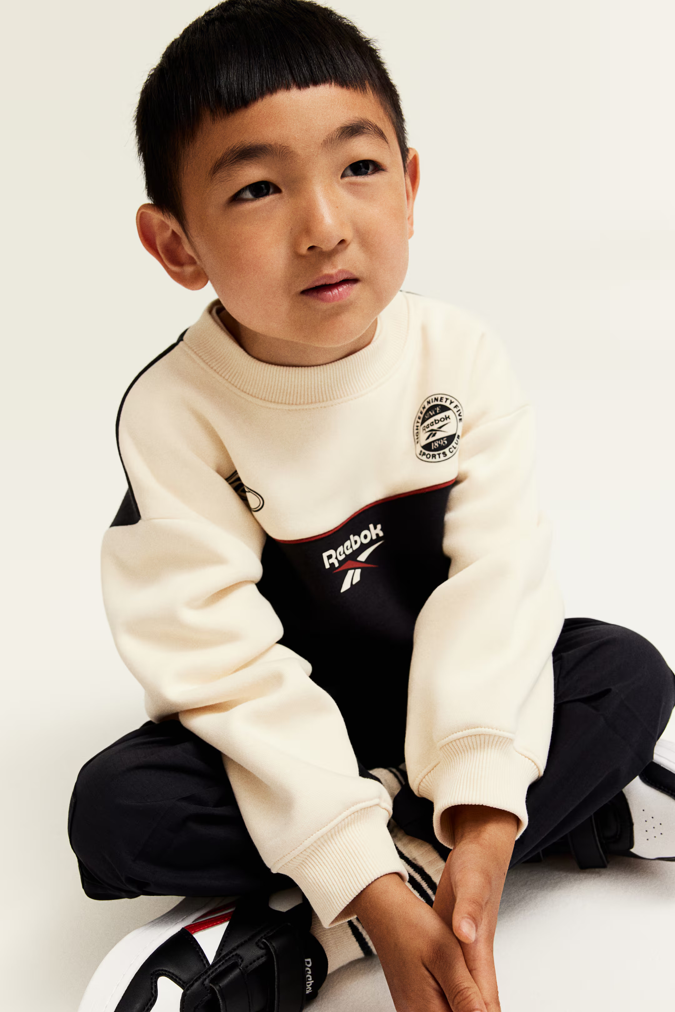 Color-Block Sweatshirt - Round Neck - Long sleeve - Black/color-block - Kids | H&M CA | H&M (US + CA)