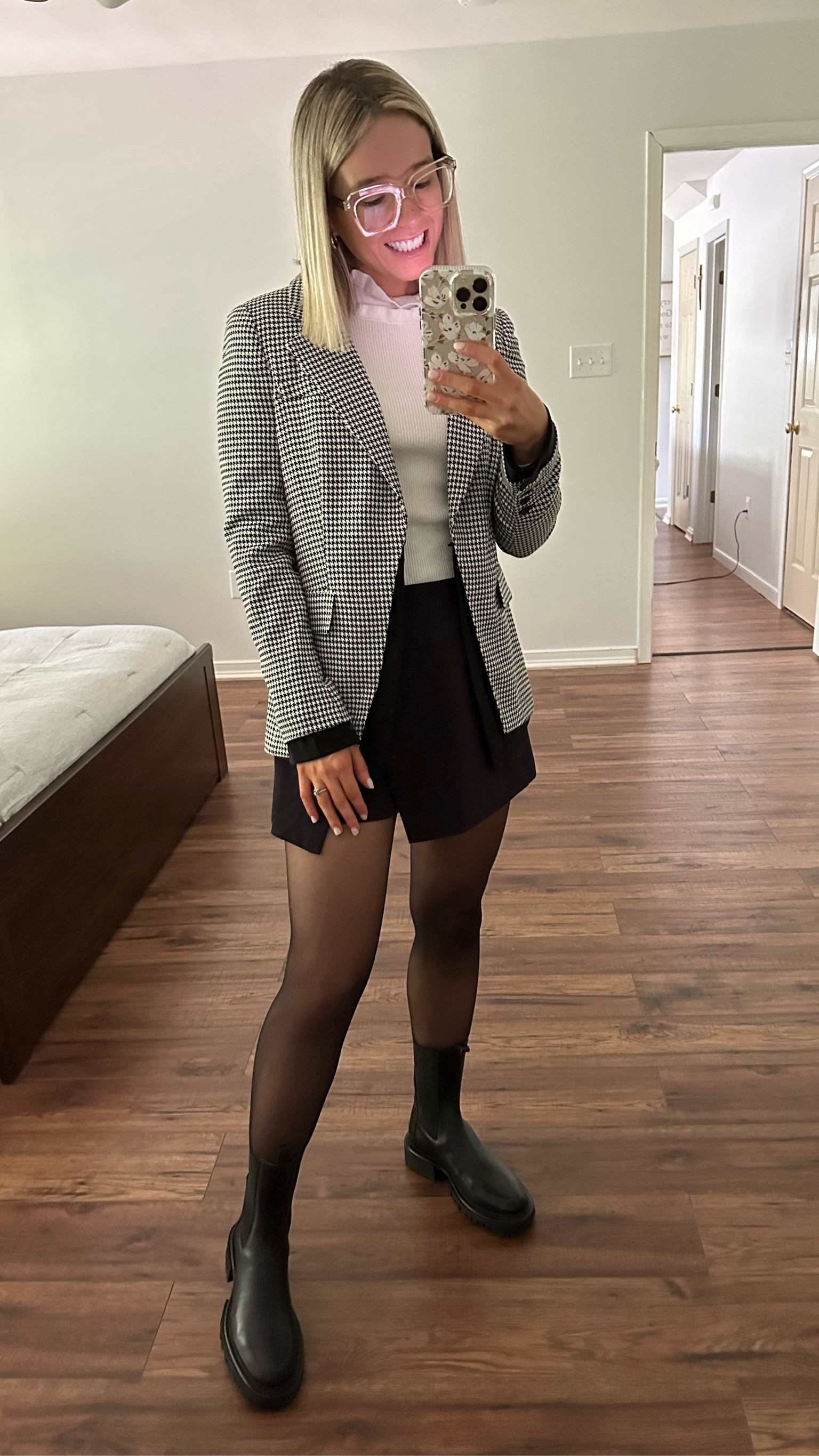 Halogen® Houndstooth Check Contrast Detail Blazer XS - runs a bit small compared to the black & white style in this blazer. Size up 1

Shop the Mint asymmetrical skort black - Small, runs a bit big 

AllSaints Hallie Lug Boot black TTS

#LTKxNSale #LTKsalealert #LTKunder100