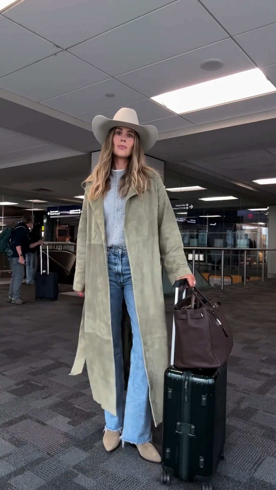 Fashion Jackson, travel outfit, airport outfit 

#LTKOver40 #LTKootd #LTKTravel