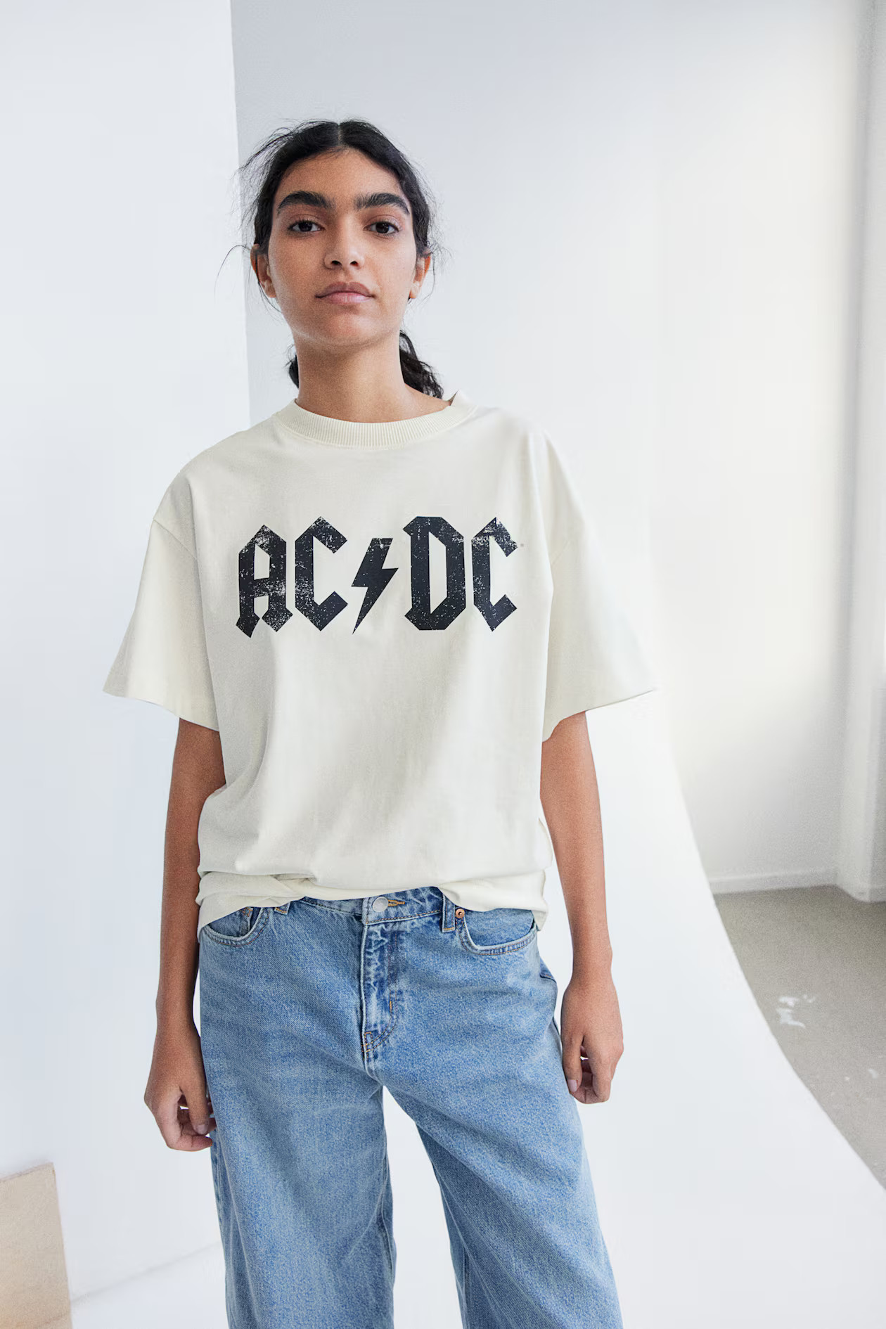 Long Printed T-shirt - Cream/AC/DC - Ladies | H&M US | H&M (US + CA)