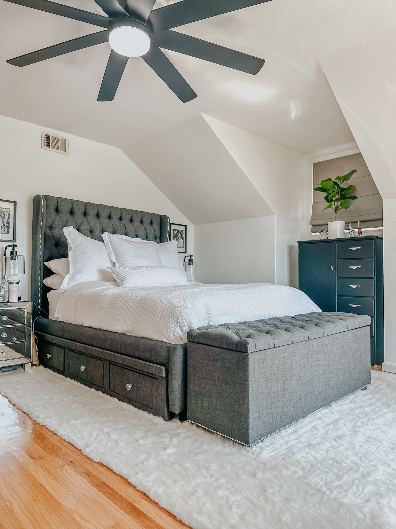 My favorite bedding is on major sale! I have tried so many brands and this is the only bedding that keeps me cool at night! 

Boll & Branch Bedding. Temperature regulating bedding. Cool sheets. Bedding sets. White comforter. Duvet set. Down Duvet  

#LTKSaleAlert #LTKFamily #LTKHome