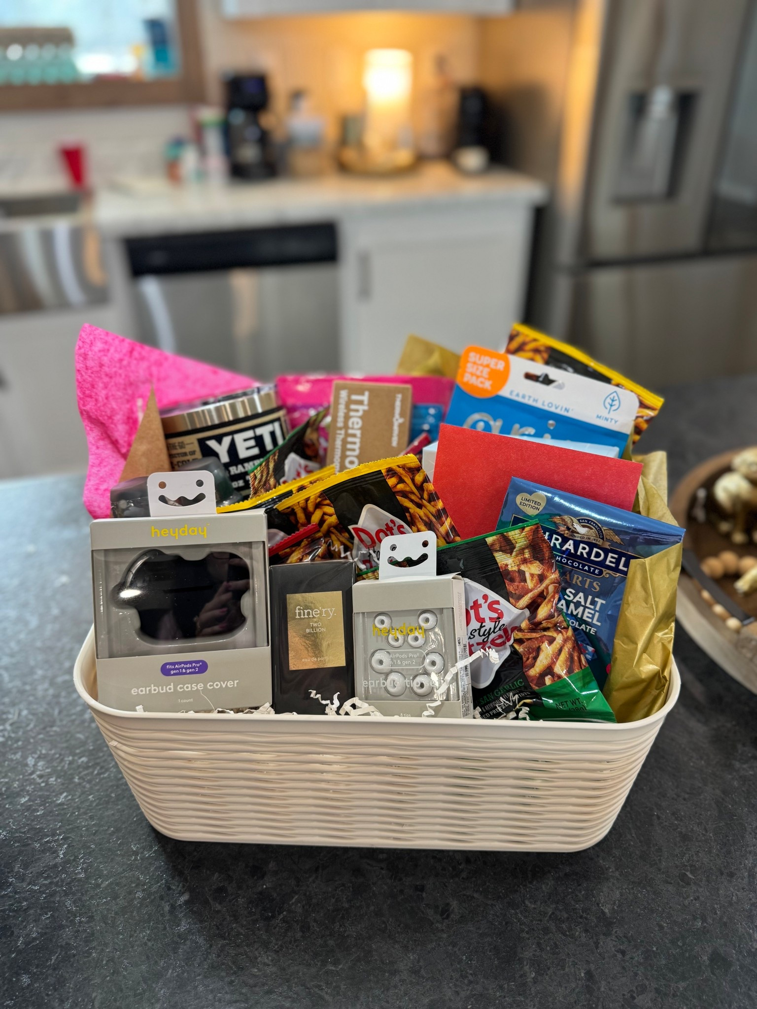 valentine’s day basket for my man!!

#LTKMens #LTKSeasonal