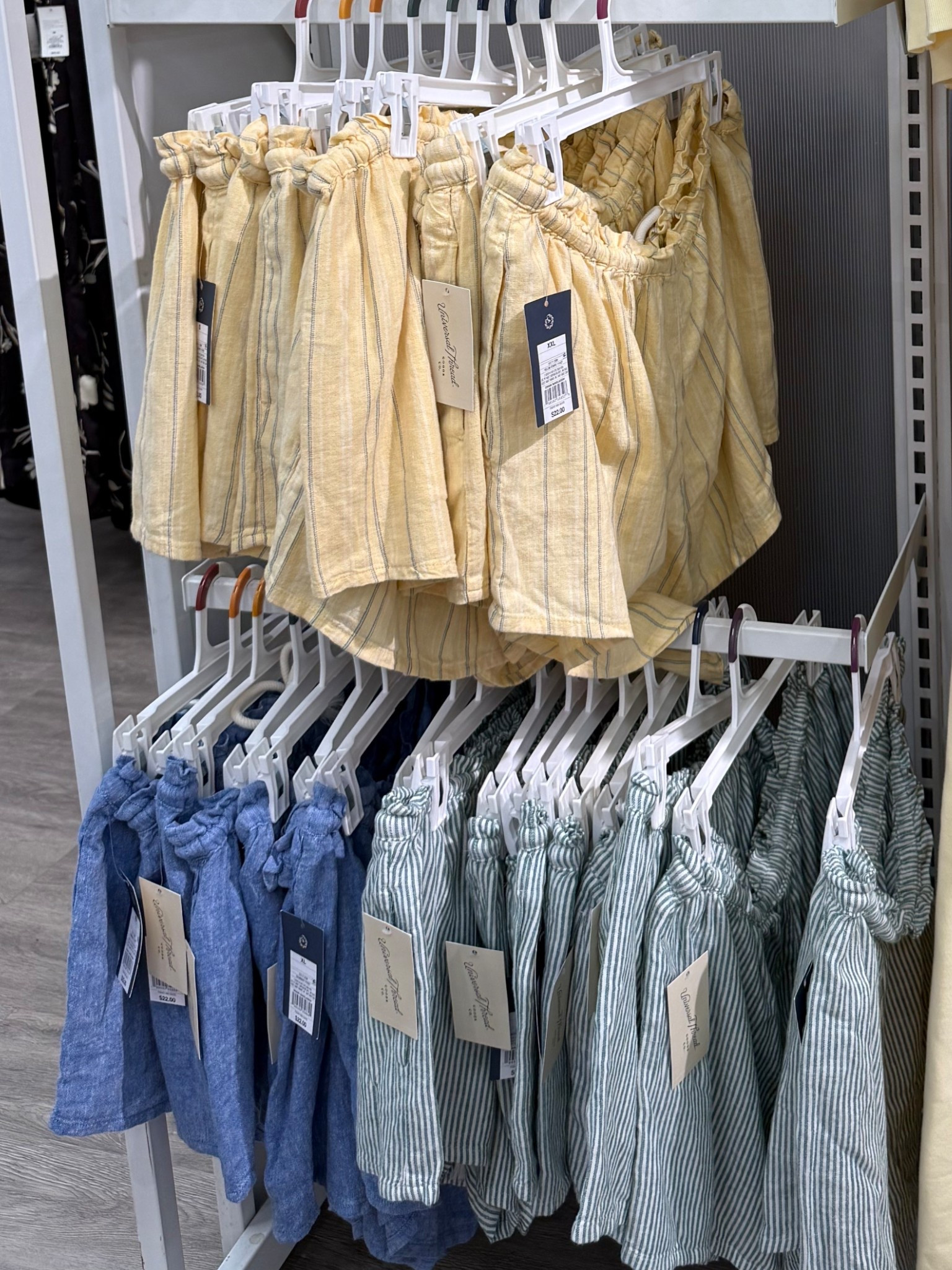 linen shorts are soooo back!!! 

#LTKmomlife #LTKgrwm #LTKootd