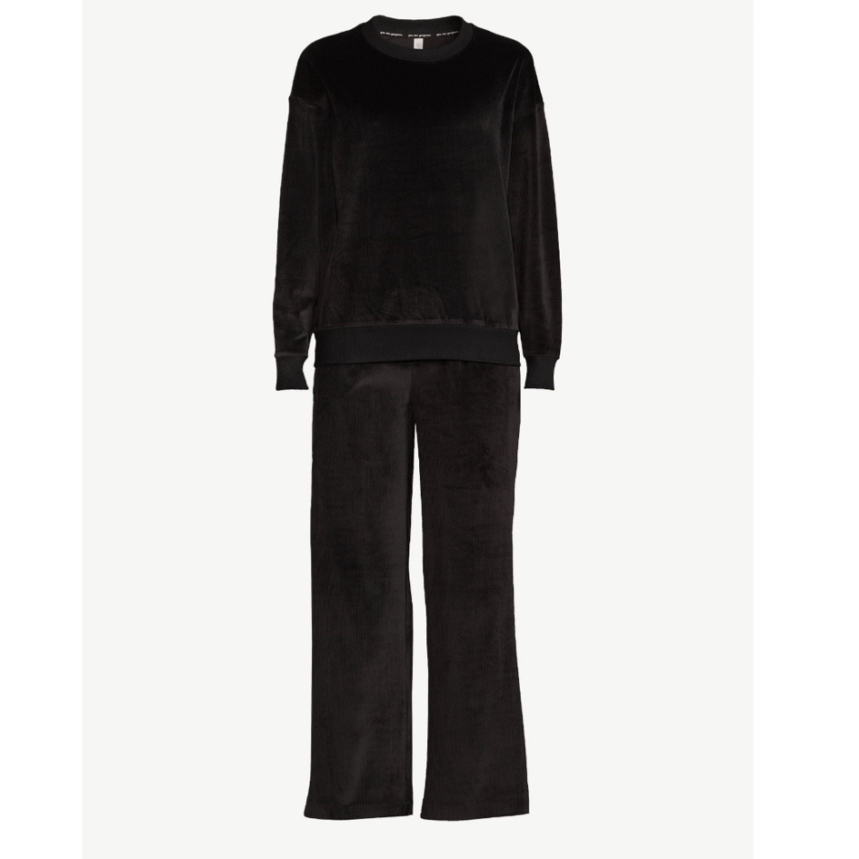 Walmart find: 3 piece velour loungewear set for under $20 🙌🏼 Ordered the green in size Small. Great Christmas gift idea! Size inclusive  

#walmartfinds

#LTKHoliday #LTKfindsunder50 #LTKGiftGuide