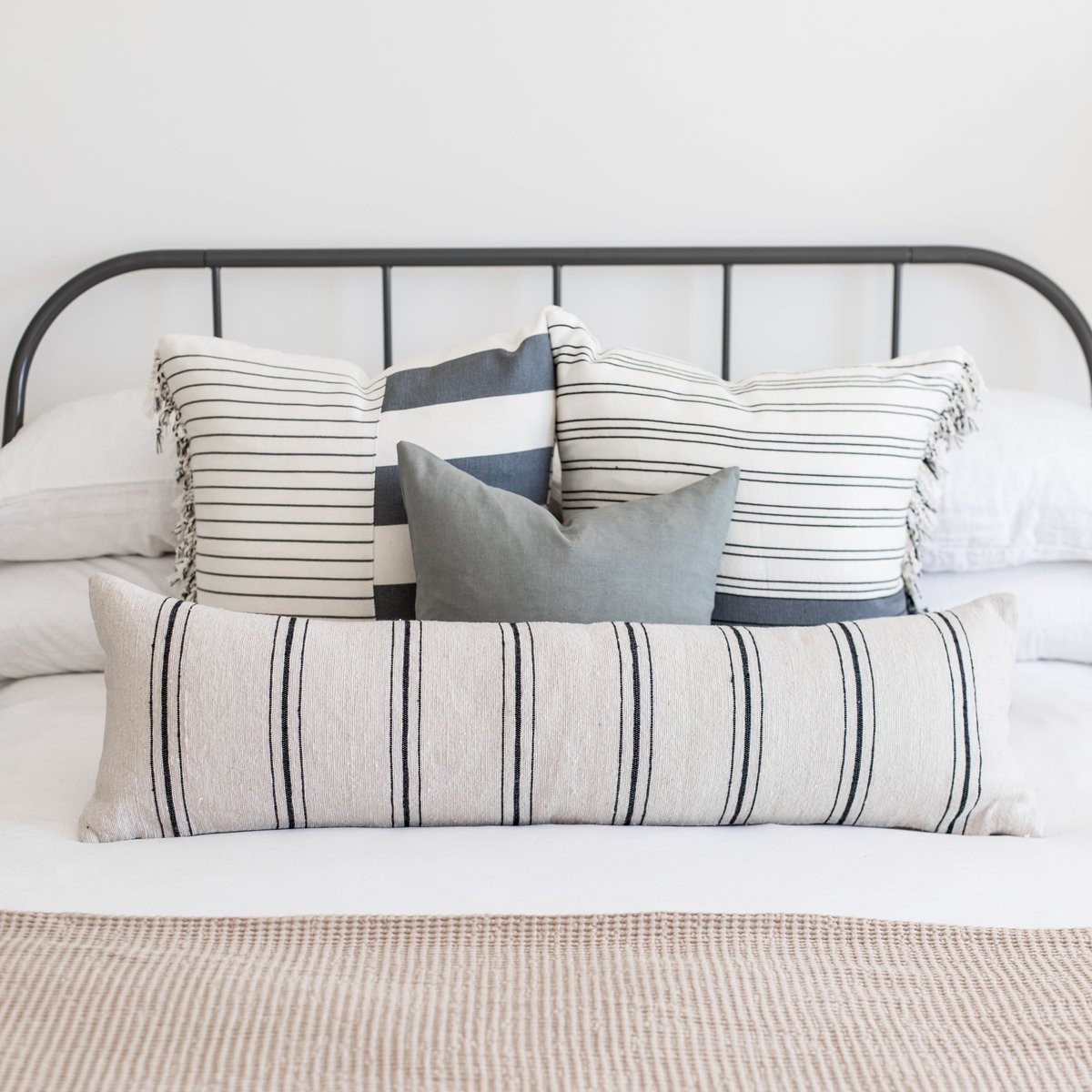 Ollie Lumbar - Oversized | Woven Nook