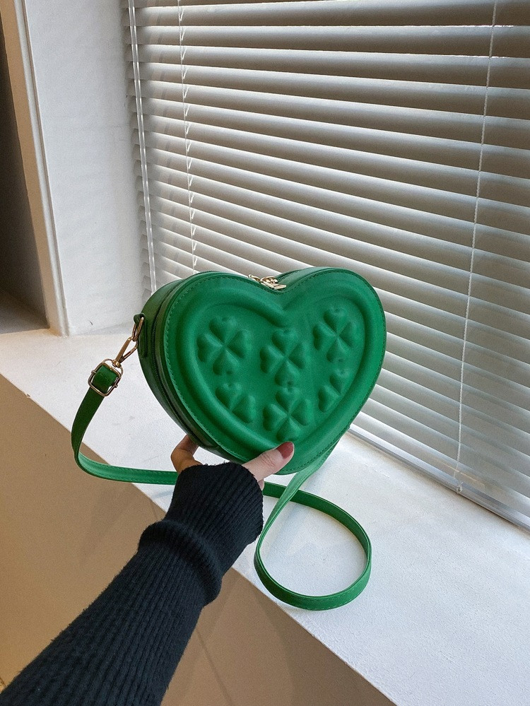 Mini Four-leaf Clover Embossed Heart Design Novelty Bag | SHEIN