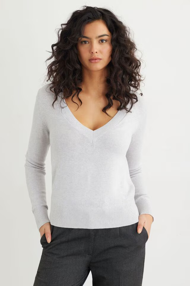 Essentiæls | The Soft V-Neck Sweater | Dynamite Clothing