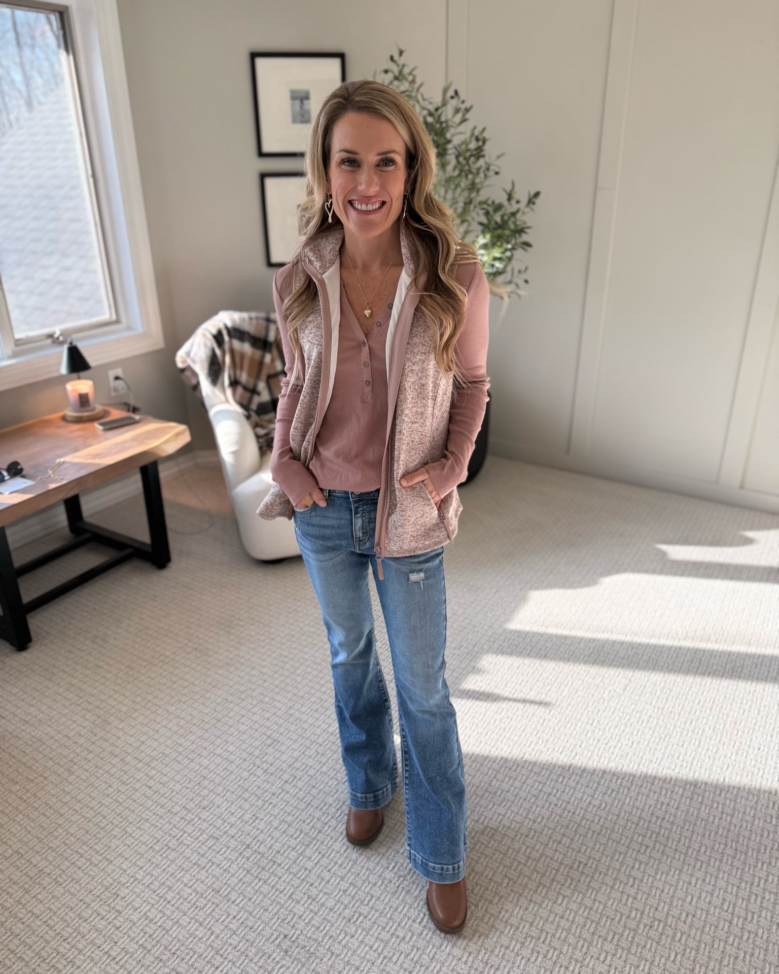 Valentine’s Day outfits

Maurices fashion  mom outfit  red sweater  jeans  galentine’s day outfit  winter outfit  belt bag  winter fashion

#LTKFindsUnder50 #LTKSeasonal #LTKStyleTip