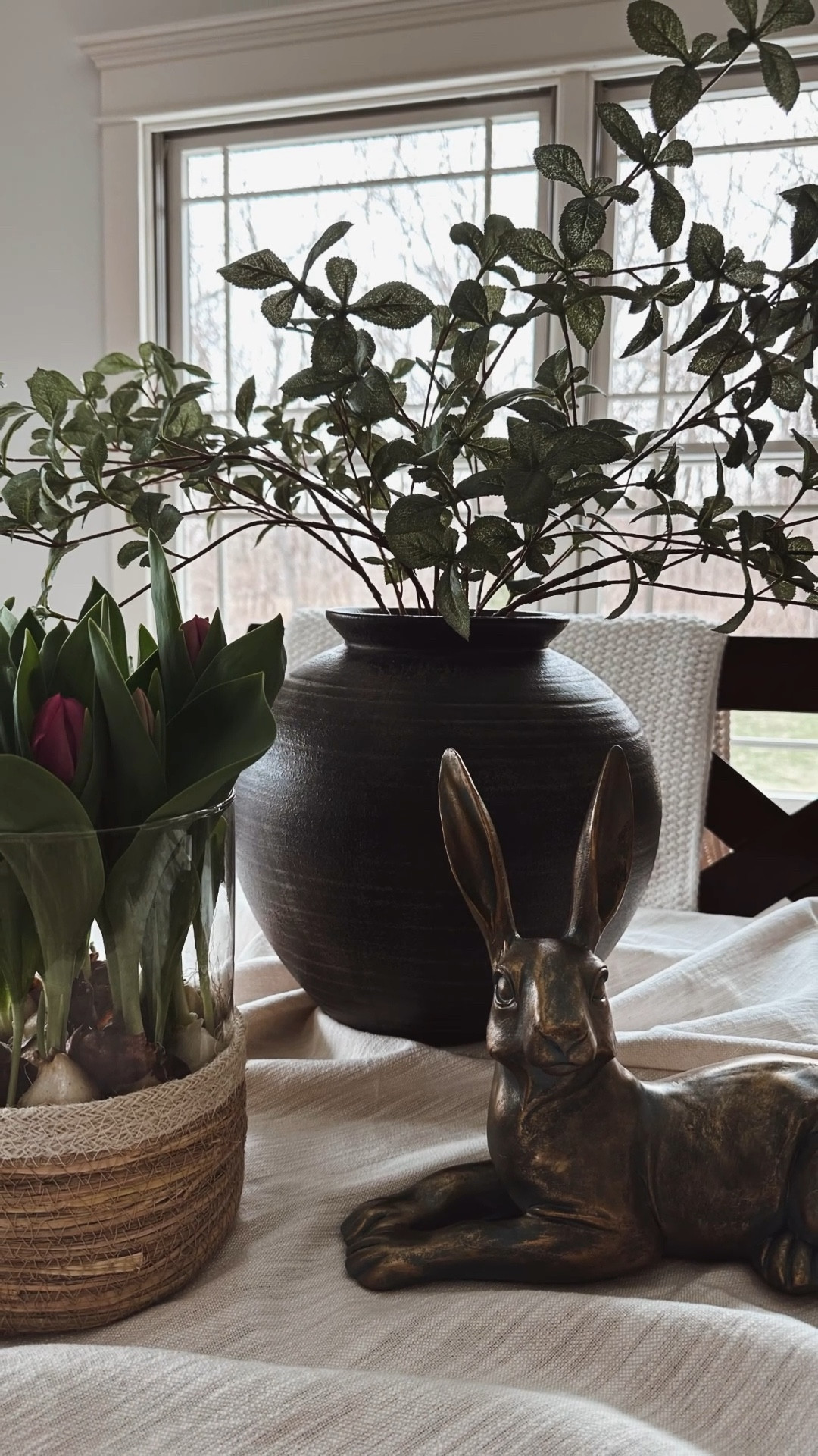 Small spring swaps, big impact!
Spring Table!

#Targetfind
#blackvase
#goldbunny


#LTKHome #LTKSeasonal #LTKSpringSale