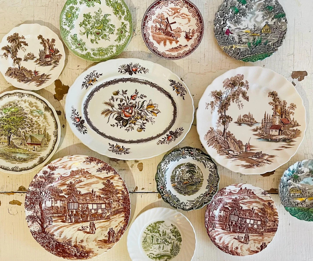 Vintage Decorative Wall Plates: Green, Brown & White Gallery Set - Etsy | Etsy (US)