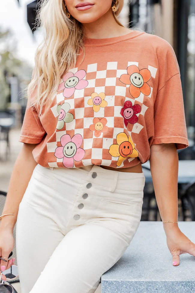 Daisy Checkered Fall Rust Comfort Color Graphic Tee | Pink Lily