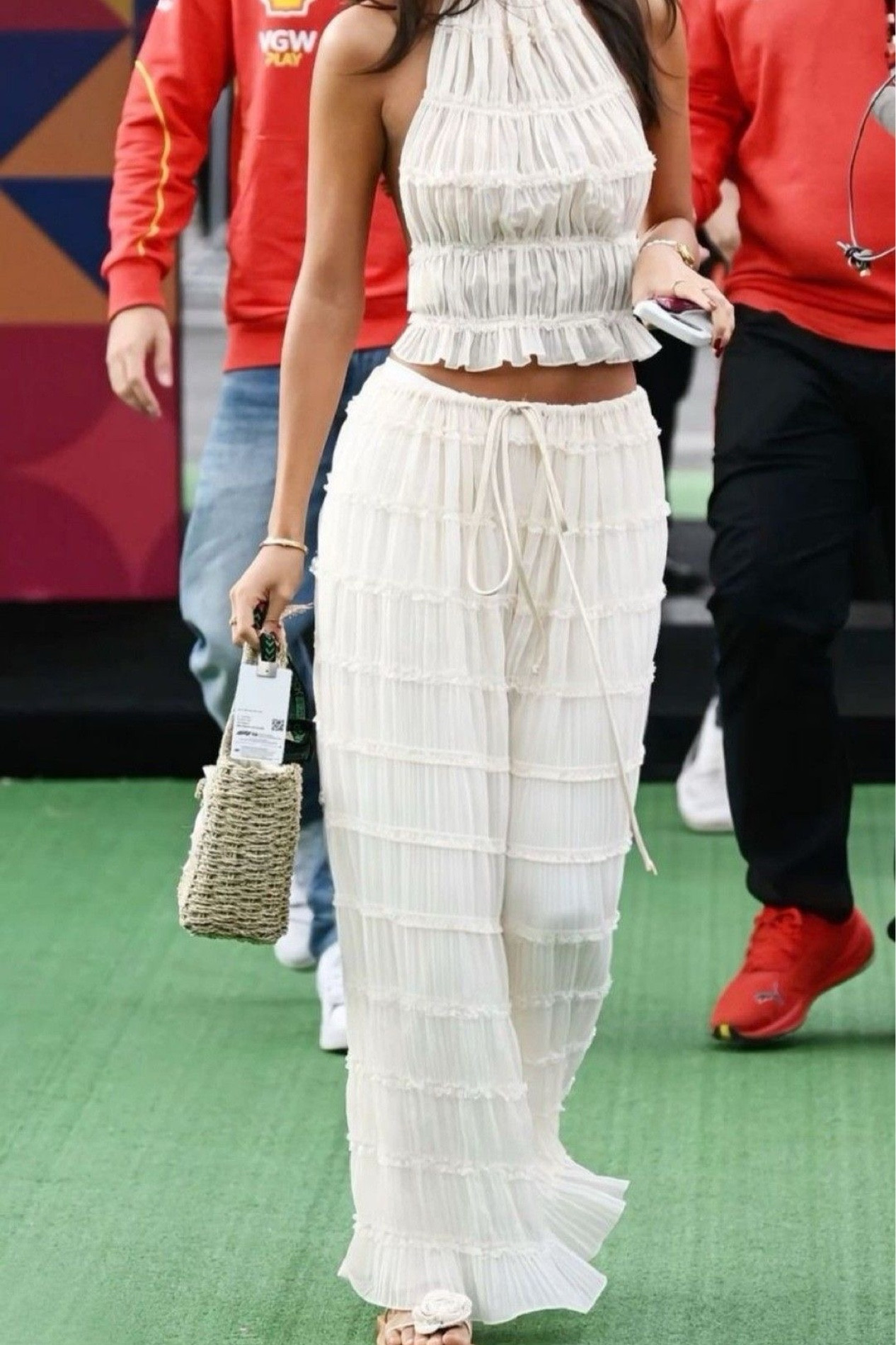 Steal the spotlight in this stunning two-piece white ruffled set, worn by Alexandra Saint Mleux at the 2024 Mexico City Grand Prix! 🇲🇽✨ This chic ensemble is the perfect vacation outfit, Valentine’s Day look, or date night attire. Also spotted on influencer Alix Earle, this set combines elegance and fun for any occasion. #f1style #wagstyle #f1wagstyle #charlesleclerc #AlexandraSaintMleux #AlixEarle #MexicoCityGrandPrix #VacationOutfit #ValentinesDayLook #DateNightStyle #RuffledSet #ChicStyle


#LTKWatchNow #LTKStyleTip #LTKFindsUnder100