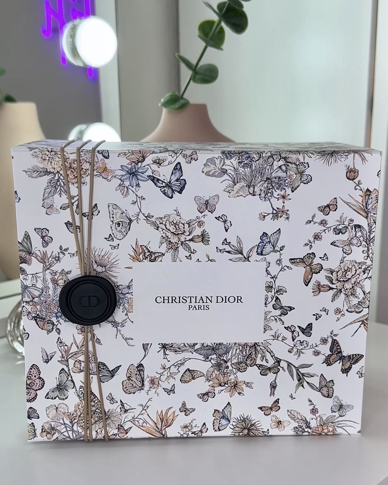 Dior Sakura 新品未開封 Sakura: Unisex Eau de Parfum with Floral Notes| DIOR