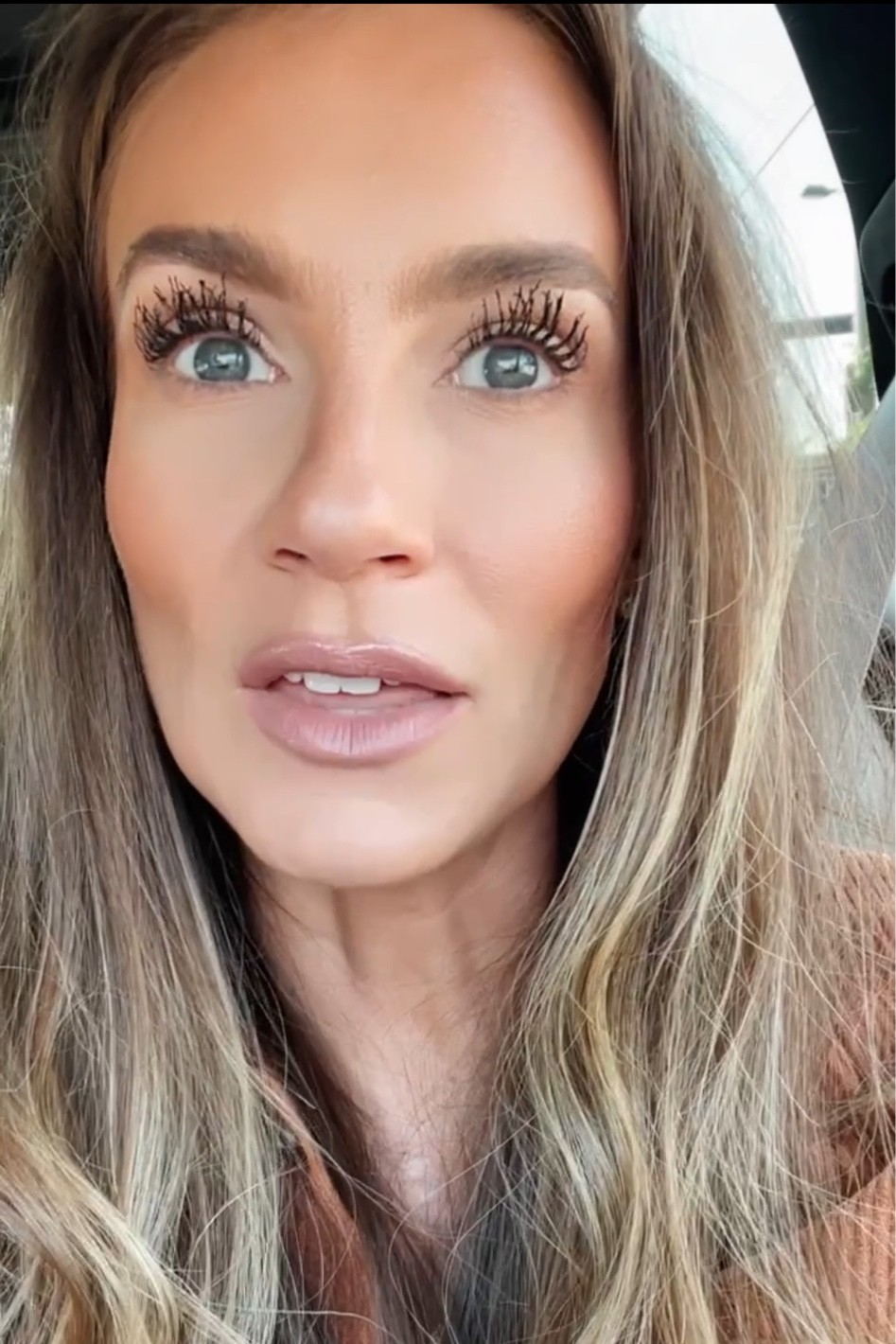 Hello Gorgeous ❤️ I found the best mascara for longer, fuller lashes in one step and it’s under $10 from the drugstore! This is the best dupe for a tubing mascara I’ve found.

#mascara #tubingmascara #drugstoremascara #walmart #angelalanter

#LTKbeauty #LTKunder50 #LTKSale