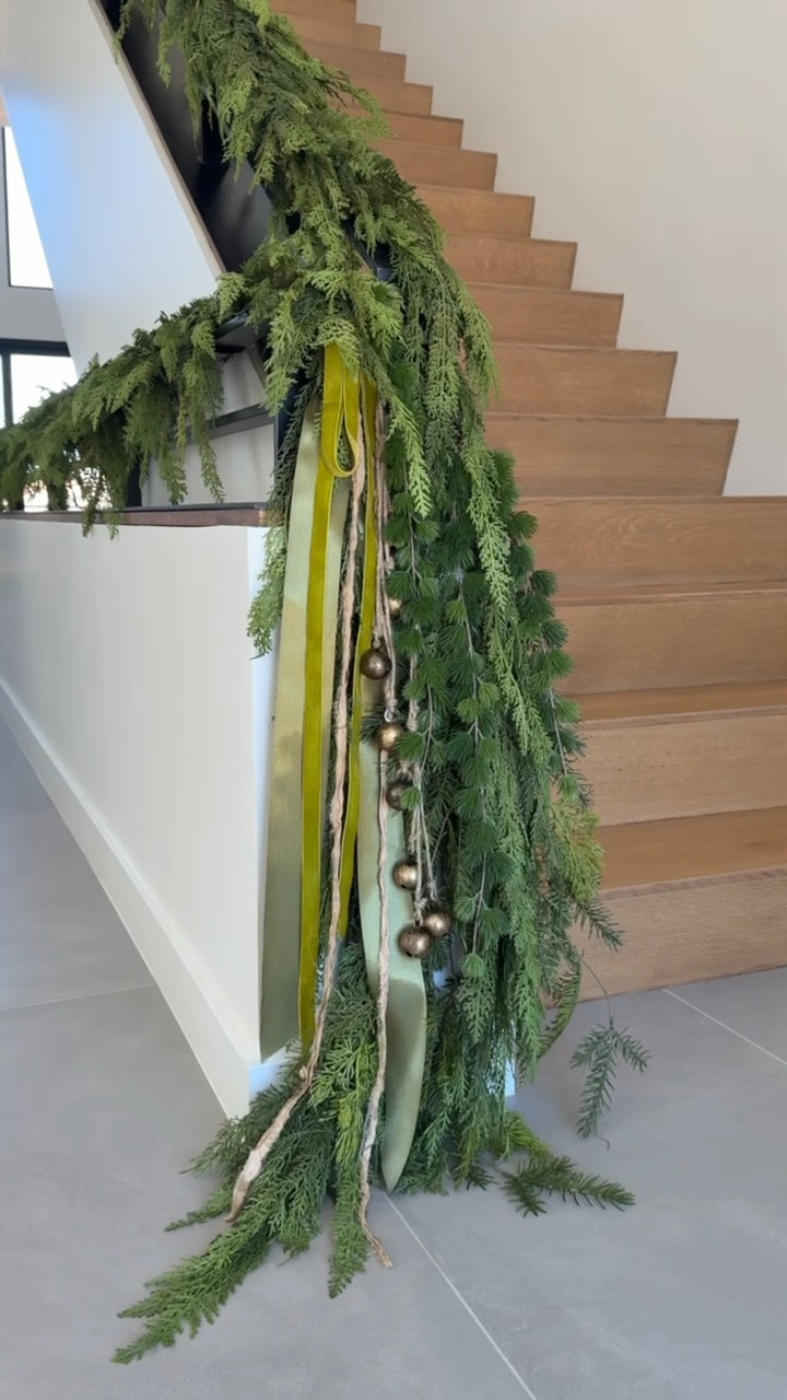 Garland details!! Use code KAILEE20 for 20% off my favorite garland I’ve used for years!!

Ribbon and bells is from a local store, but I linked similar!

#LTKHoliday