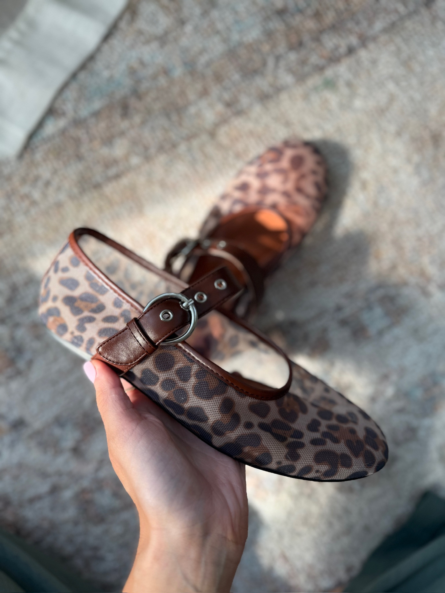 Loveee these shoes 🤎🖤

Amazon flats, Amazon shoes, flats, leopard flats, summer flats, mesh flats, Amazon, Hallie Ragan

#LTKSeasonal #LTKootd #LTKgrwm