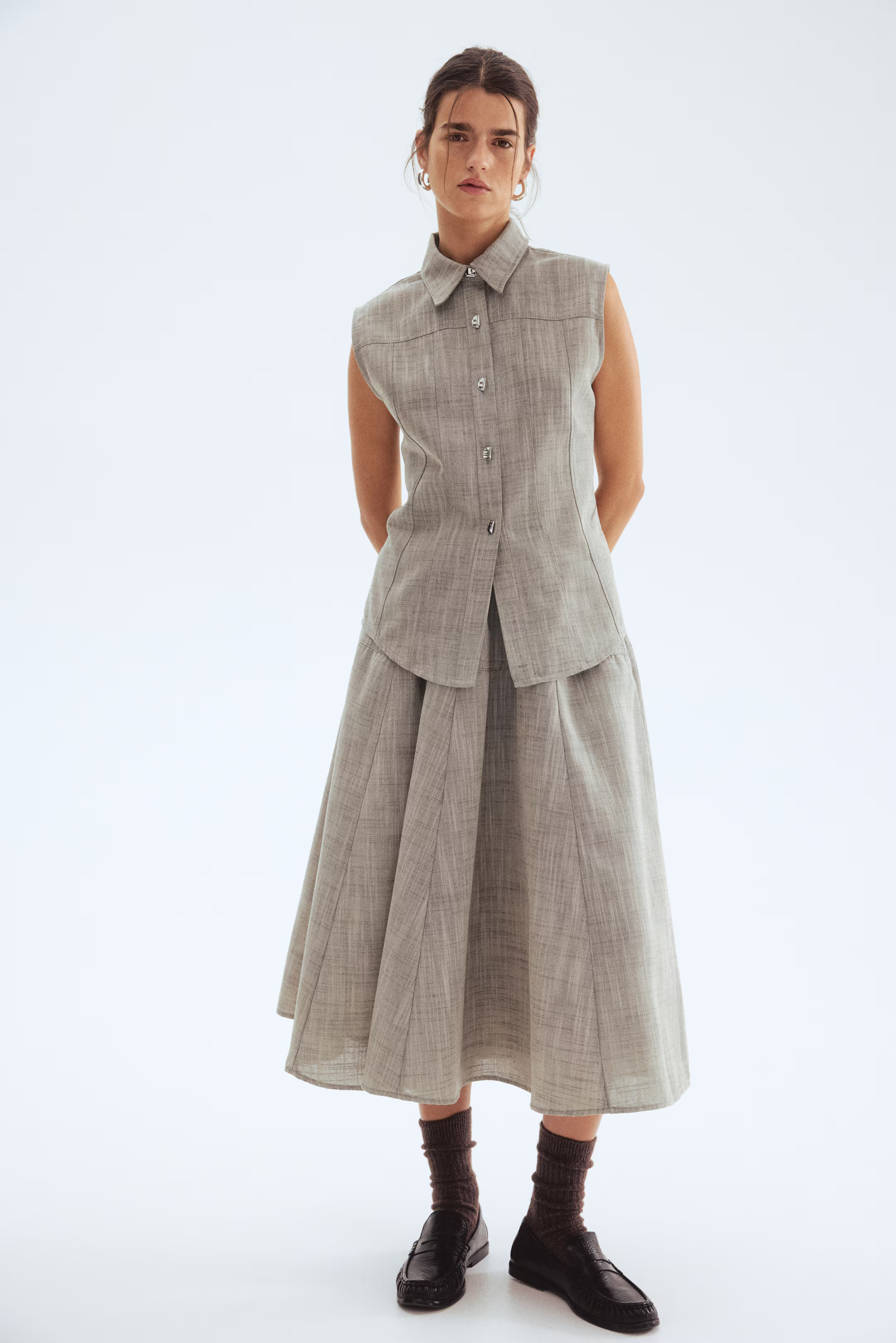 Sleeveless shirt | H&M (UK, MY, IN, SG, PH, TW, HK)