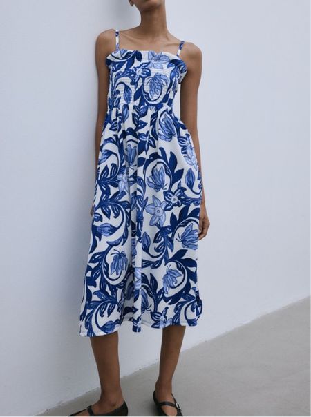 Blue and white patterned smocked midi dress - summer outfit 

#LTKstyletip #LTKSeasonal #LTKfindsunder50