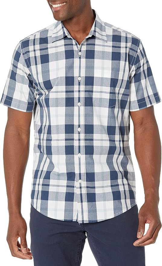 Amazon Essentials Men's Regular-Fit Short-Sleeve Poplin Shirt | Amazon (US)