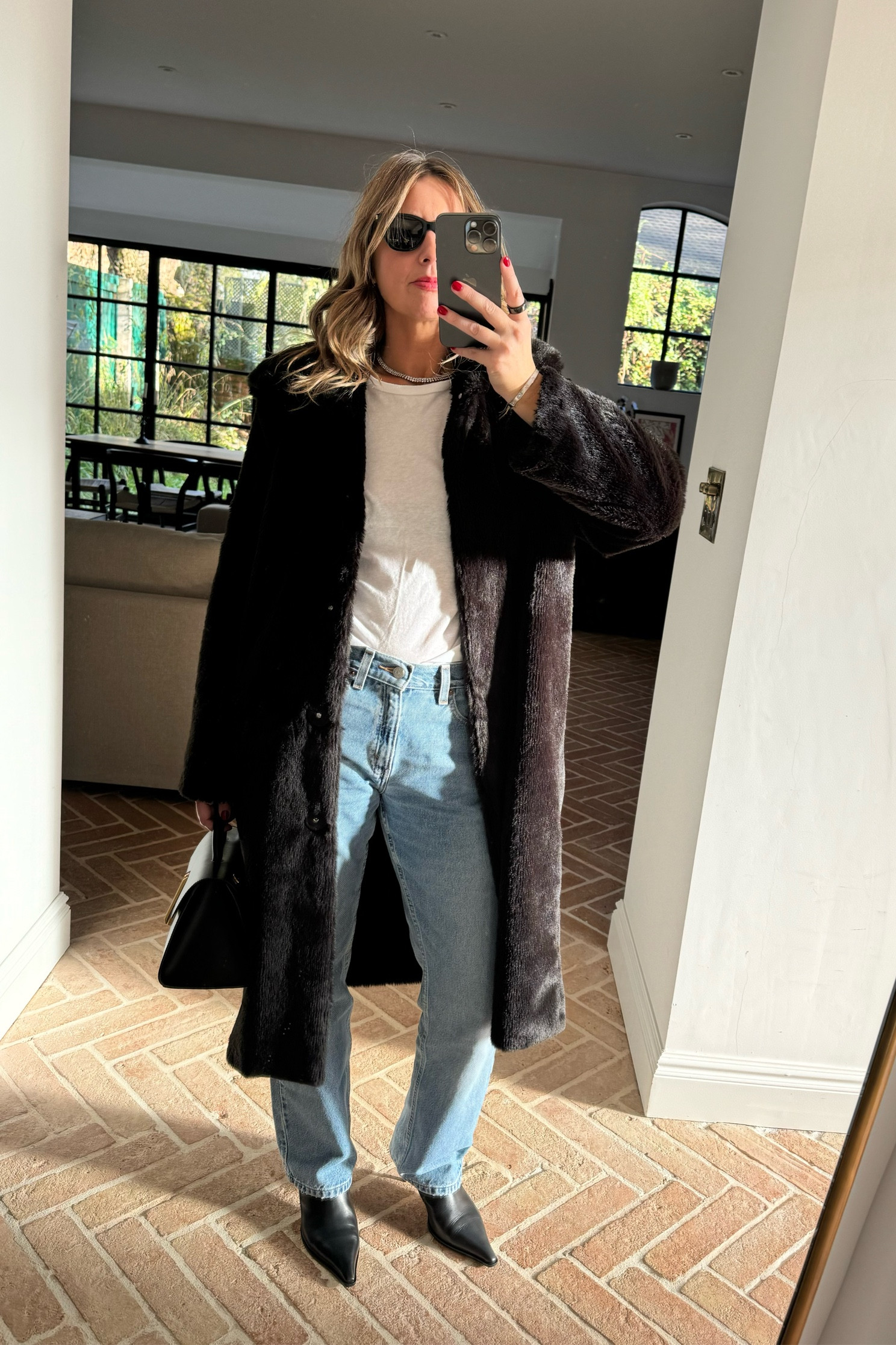 Black Faux Fur + Vintage Levi’s + Boots | Winter Outfit | Pub Outfit | Sunday lunch outfit | cosy outfit 

#LTKwinter #LTKstyletip #LTKuk