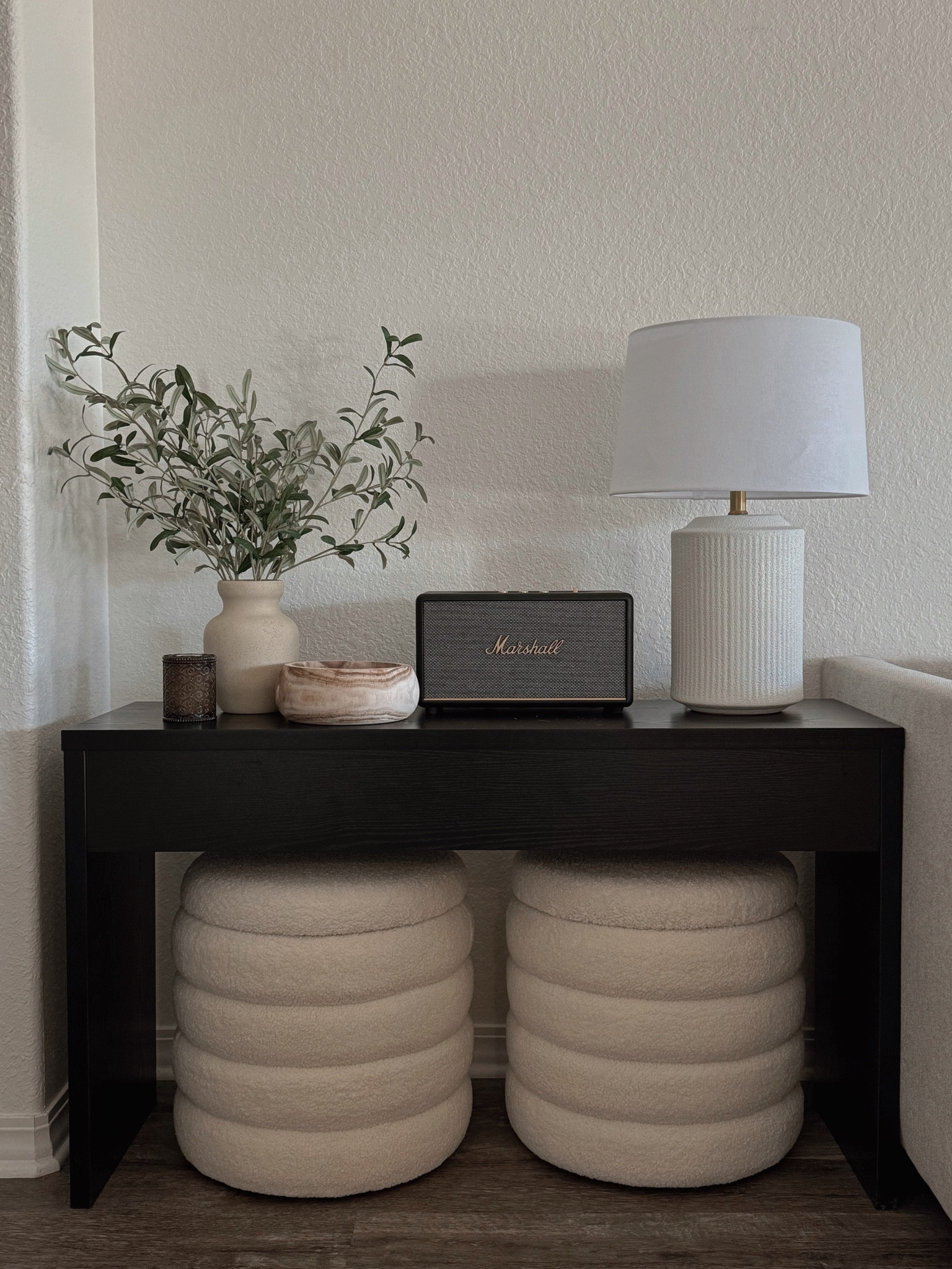 ENTRYWAY TABLE 

#LTKfindsunder50 #LTKfindsunder100 #LTKhome