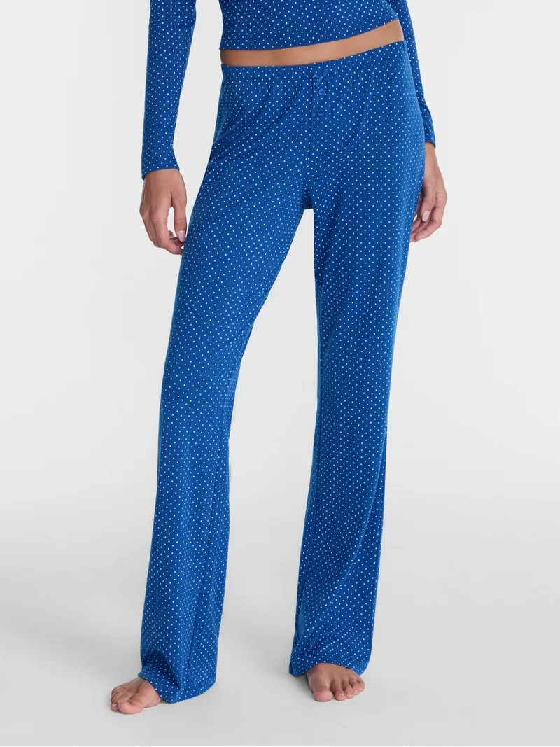No Boundaries Cloud Core Low Rise Sleep Pants, 31\u201d Inseam, Women's XXS-3X | Walmart (US)