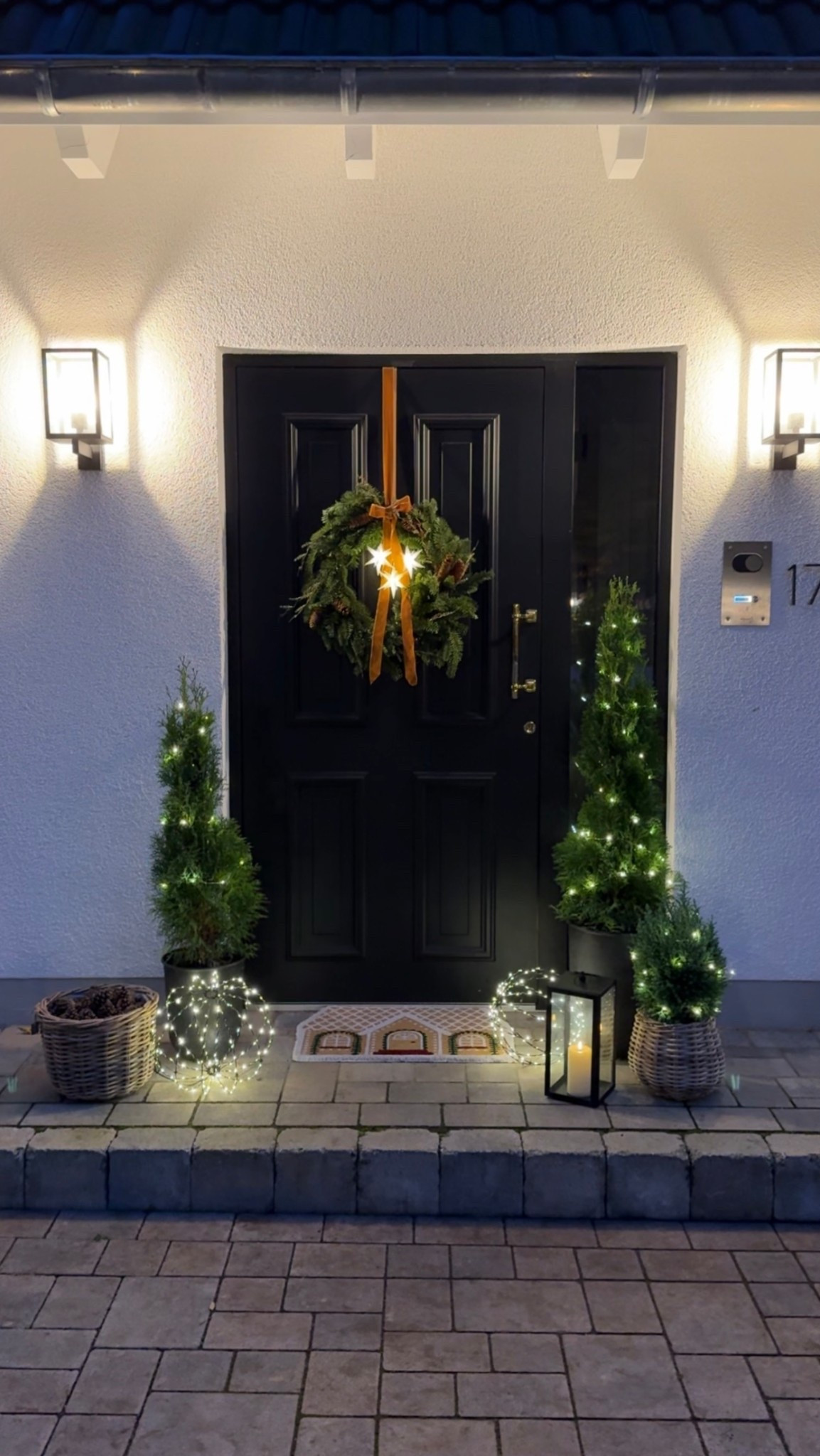 Die schönsten Amazon Lichterzauber Must-Haves dekorieren nun unseren Eingangsbereich jetzt wo es immer früher dunkel wird! ✨ So bleibt unser Eingang auch im Dunkeln ein absoluter Hingucker 🤩

#LTKdeutschland #LTKwinter #LTKfestive