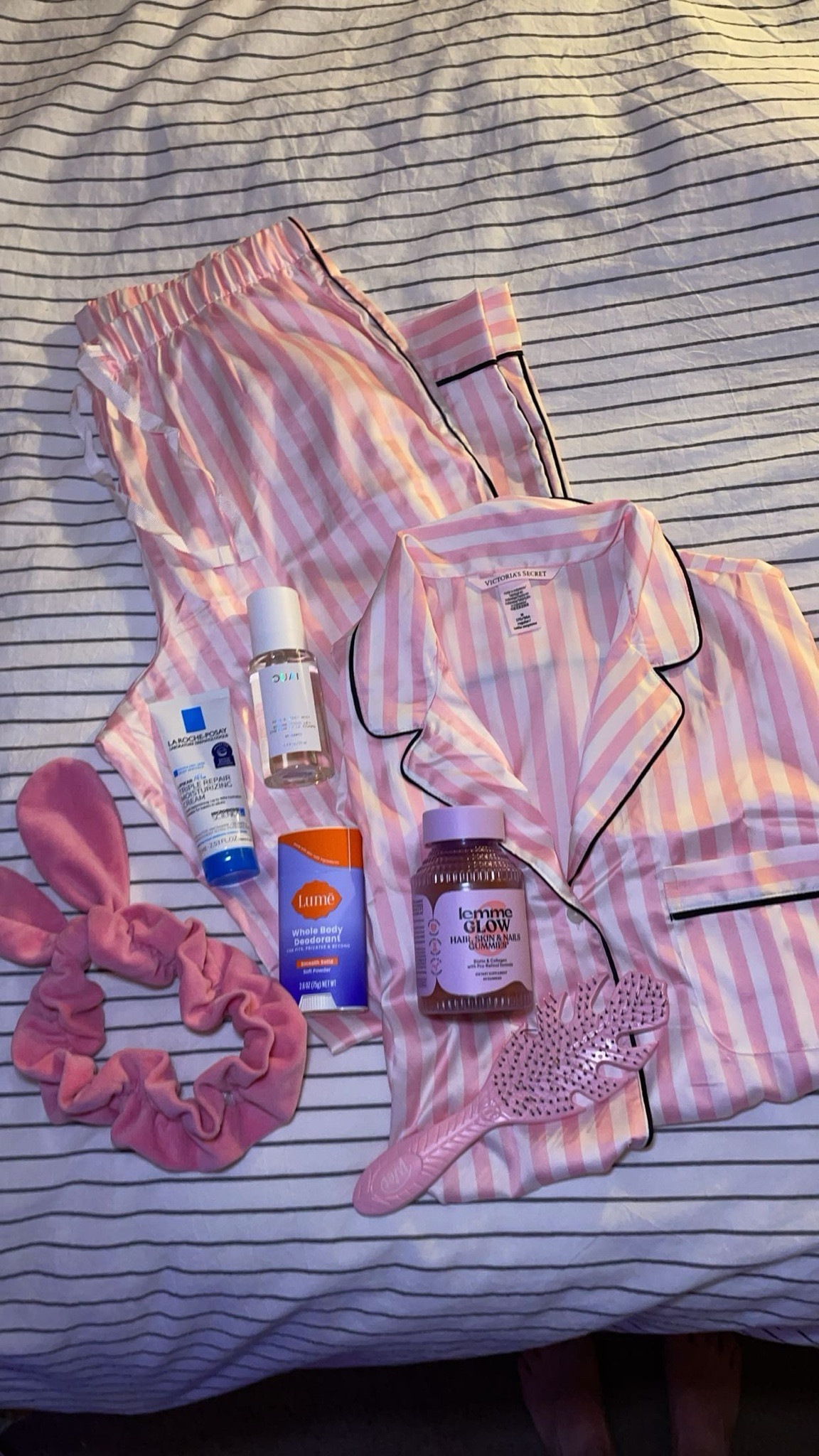 I am obsessed with my new pjs!! VICTORIA SECRET! 

#LTKGiftGuide #LTKHoliday #LTKSeasonal