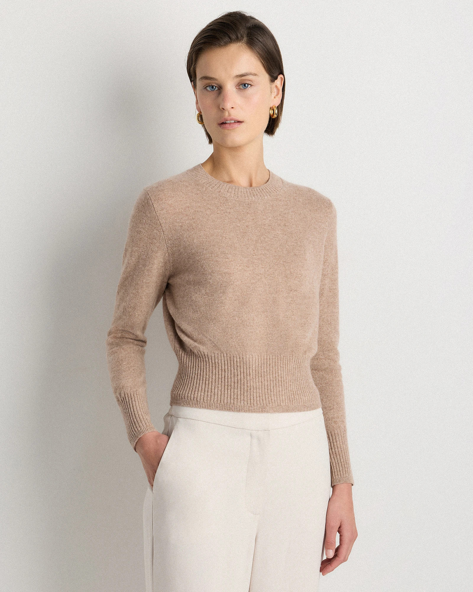 Quince | Women's Mongolian Cashmere Shrunken Crewneck Sweater in Black, Size Medium | Quince