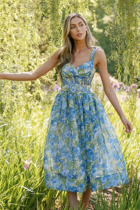 This dress would be great for Spring/Summer Pictures 🌷

Dresses// Spring Dresses// Summer Dresses// picture Dress/. family photo dress // Wedding Guest Dress // Wedding Guest 

#LTKwedding #LTKSeasonal #LTKfindsunder100