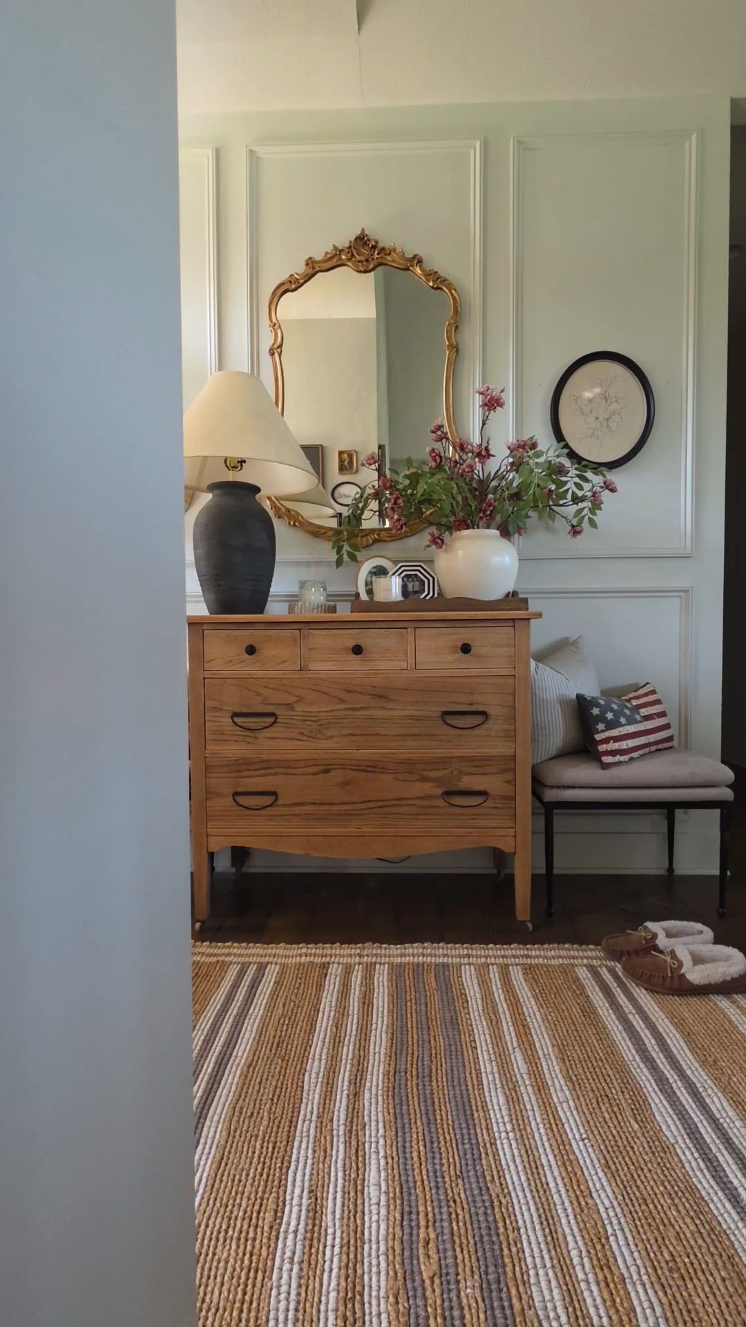 A new rug is in town...she's giving Nancy Meyers summa

#LTKmomlife #LTKSeasonal #LTKHome