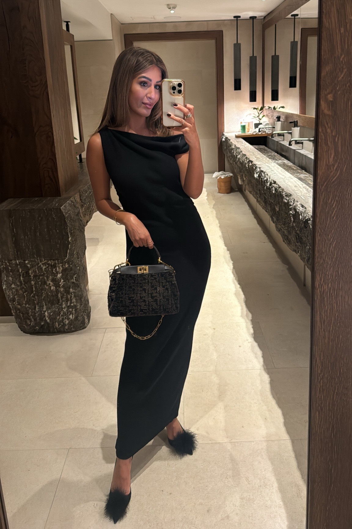 Super chic, off shoulder knit maxi dress! Perfect to wear casual or dress it up in autumn/ winter!

#LTKuk #LTKworkwear #LTKautumn