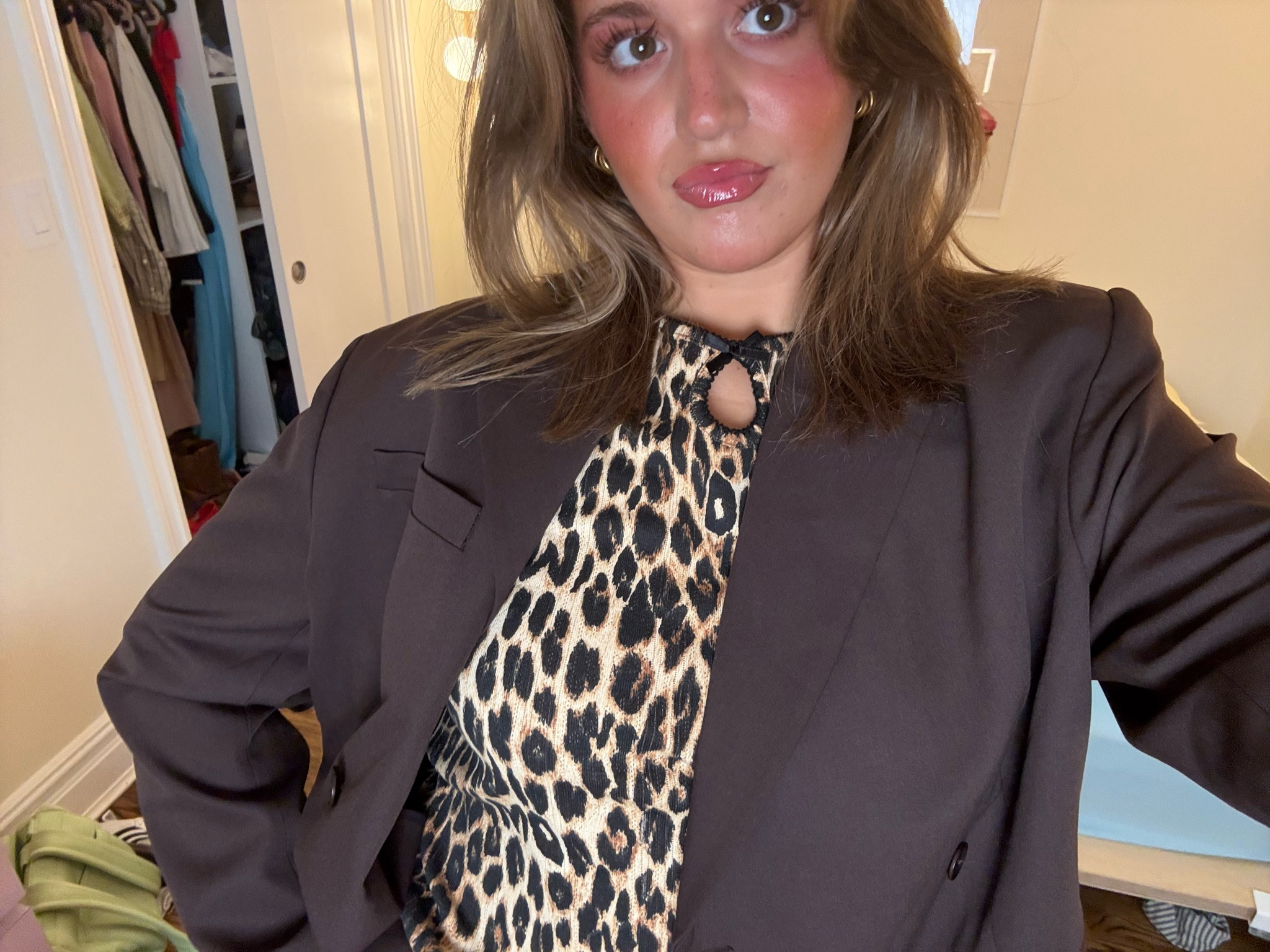 A little business woman vibe can neverrrr go wrong - size XL for reference 