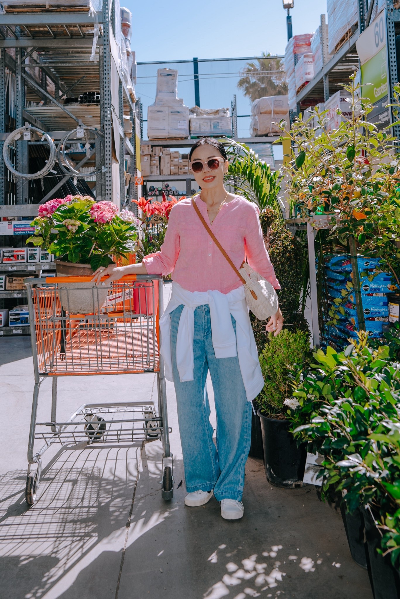 Dressing for hydrangea season 🌸

Wearing head to toe: @talbotsofficial

#talbotspartner #mytalbots

#LTKPetite #LTKOver40