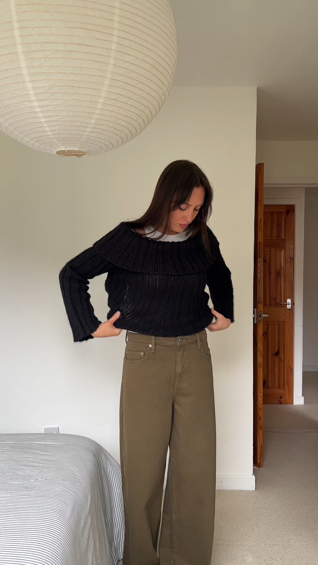 Just a girl who loves a basic fit… this is a nice easy one to recreate for the busy people out there. 

These jeans are from one of my latest reels - really love the colour + the fit. 

Let me know what you think? #basicoutfit #easyoutfit #khakijeans #simplestyle 

#LTKjeans #LTKwinter #LTKuk