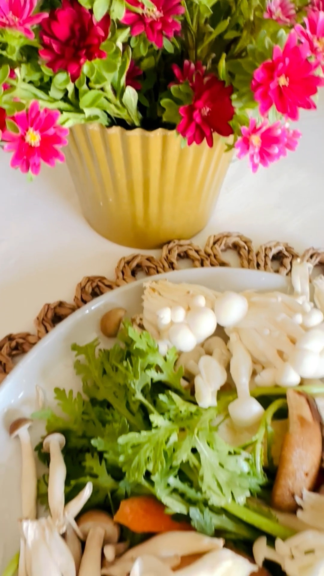 The most relaxing moment of the weekend — sitting down with a warm cup of sake and our homemade shabu shabu after a long workout. Simple joys, pure comfort.

#WeekendVibes #HomemadeShabuShabu #SakeTime #ComfortFood #PostWorkoutMeal #WeekendRelaxation #HomeCooking #HotPotNight #FoodLove

#LTKSeasonal #LTKActive #LTKHome