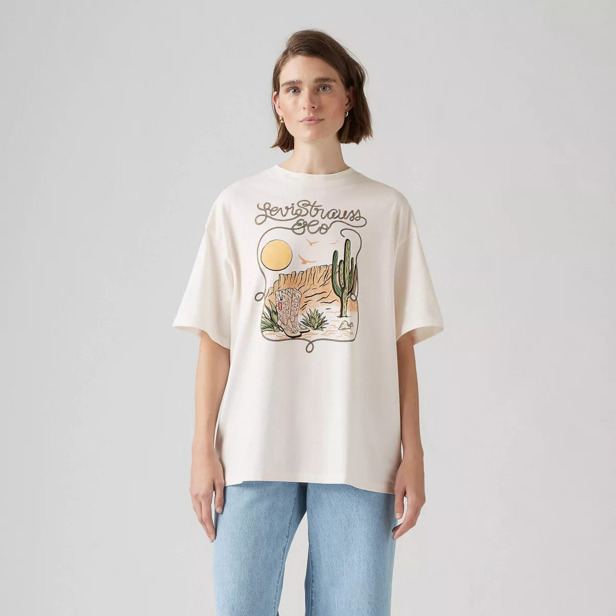 Levi's® Women's Graphic Short Stack T-Shirt - Rope Scenic Sugar Swizzle | Target