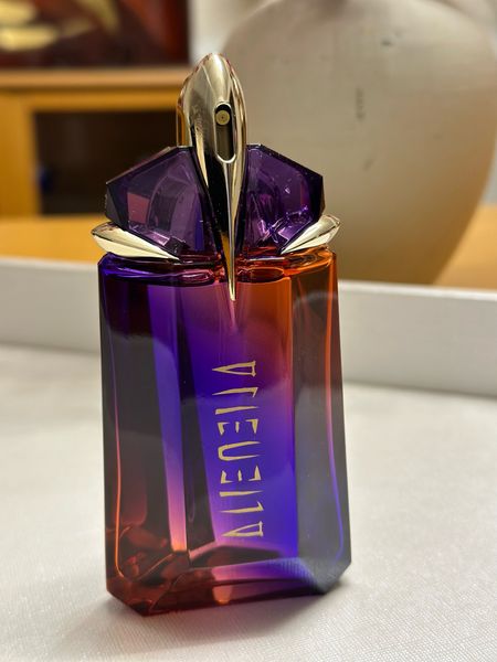 Allow me to introduce you to - Mugler Alien Hypersense Eau De Parfum (EDP)

This fragrance is absolutely TIMELESS and perfect for the Spring and might I even say …Summer too!
The bottle is so luxe and the perfume is long-lasting.

HAVE YOU TRIED IT YET?

Fragrance family: Floral Woody
Key Notes: Green Mandarin, Pear Accord, Jasmine Sambac, Cashmeran

#LTKbeauty #LTKxSephora #LTKsalealert